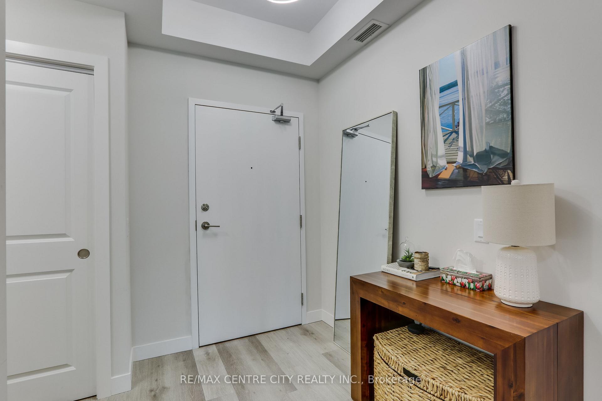 Photo 6 of Unit 206, 100 The Promenade, Central Elgin, Port Stanley — HOMEH