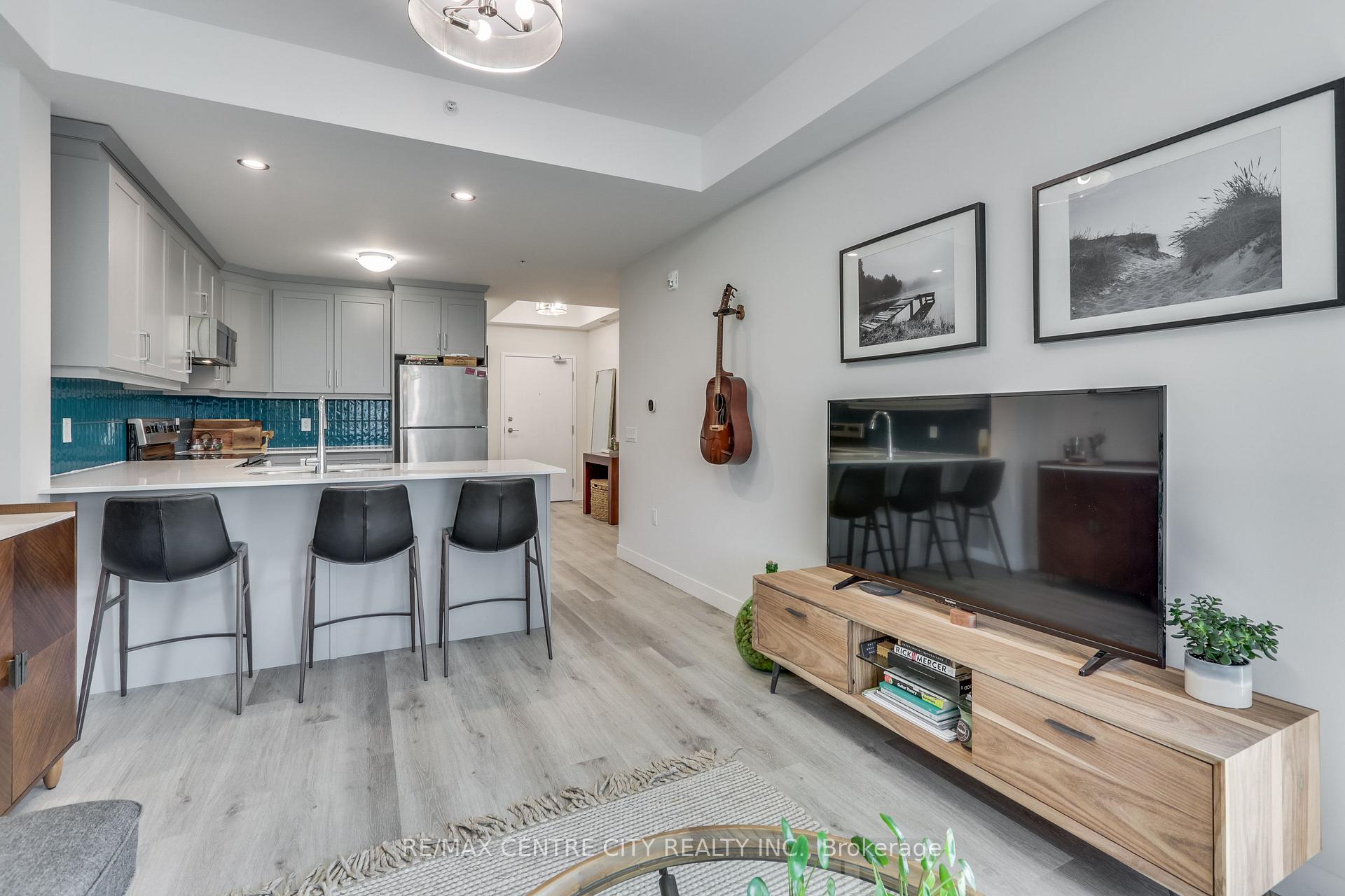 Photo 16 of Unit 206, 100 The Promenade, Central Elgin, Port Stanley — HOMEH