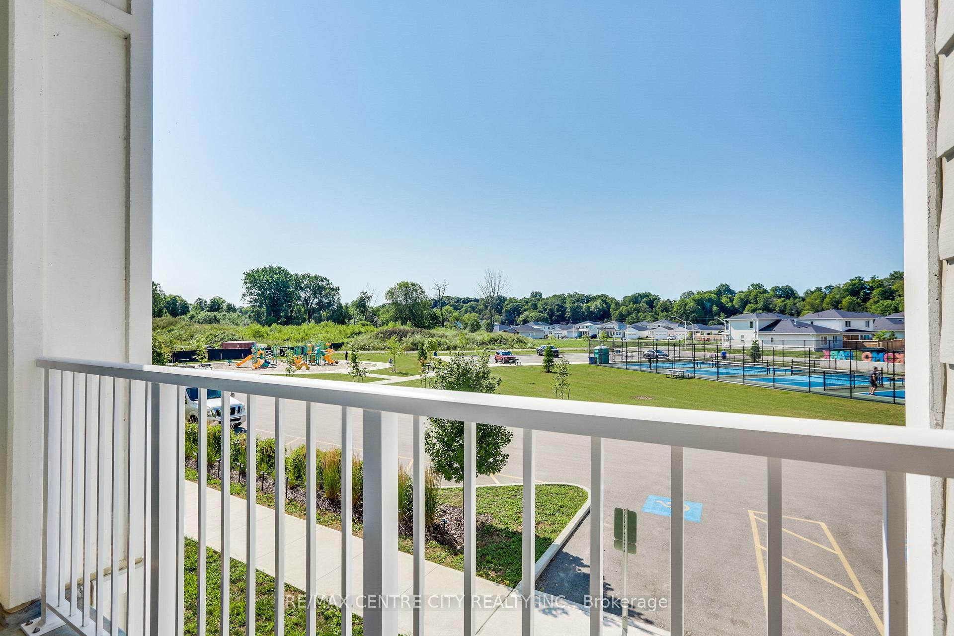 Photo 19 of Unit 206, 100 The Promenade, Central Elgin, Port Stanley — HOMEH