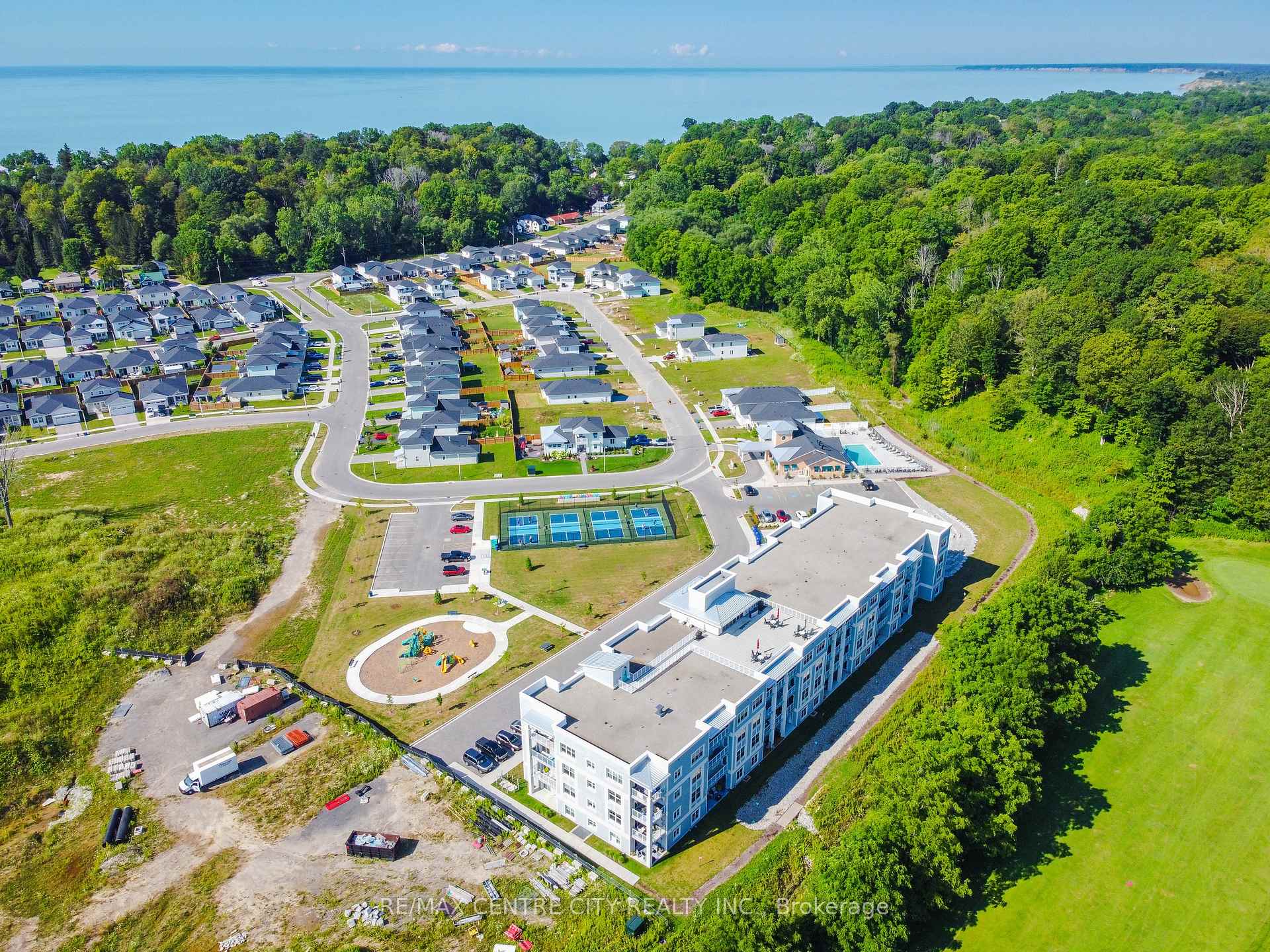 Photo 48 of Unit 206, 100 The Promenade, Central Elgin, Port Stanley — HOMEH
