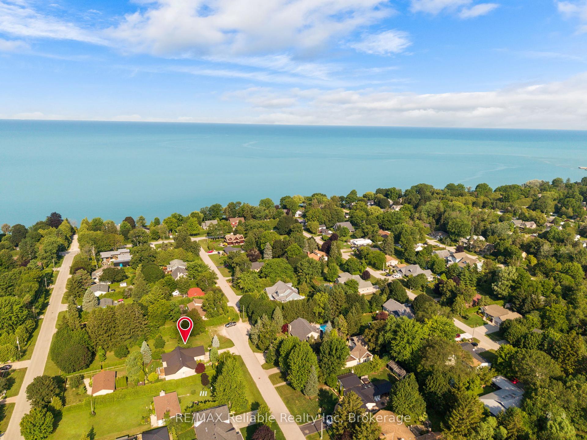 Photo 8 of 54 Victoria Street, Bluewater, Bayfield — HOMEH