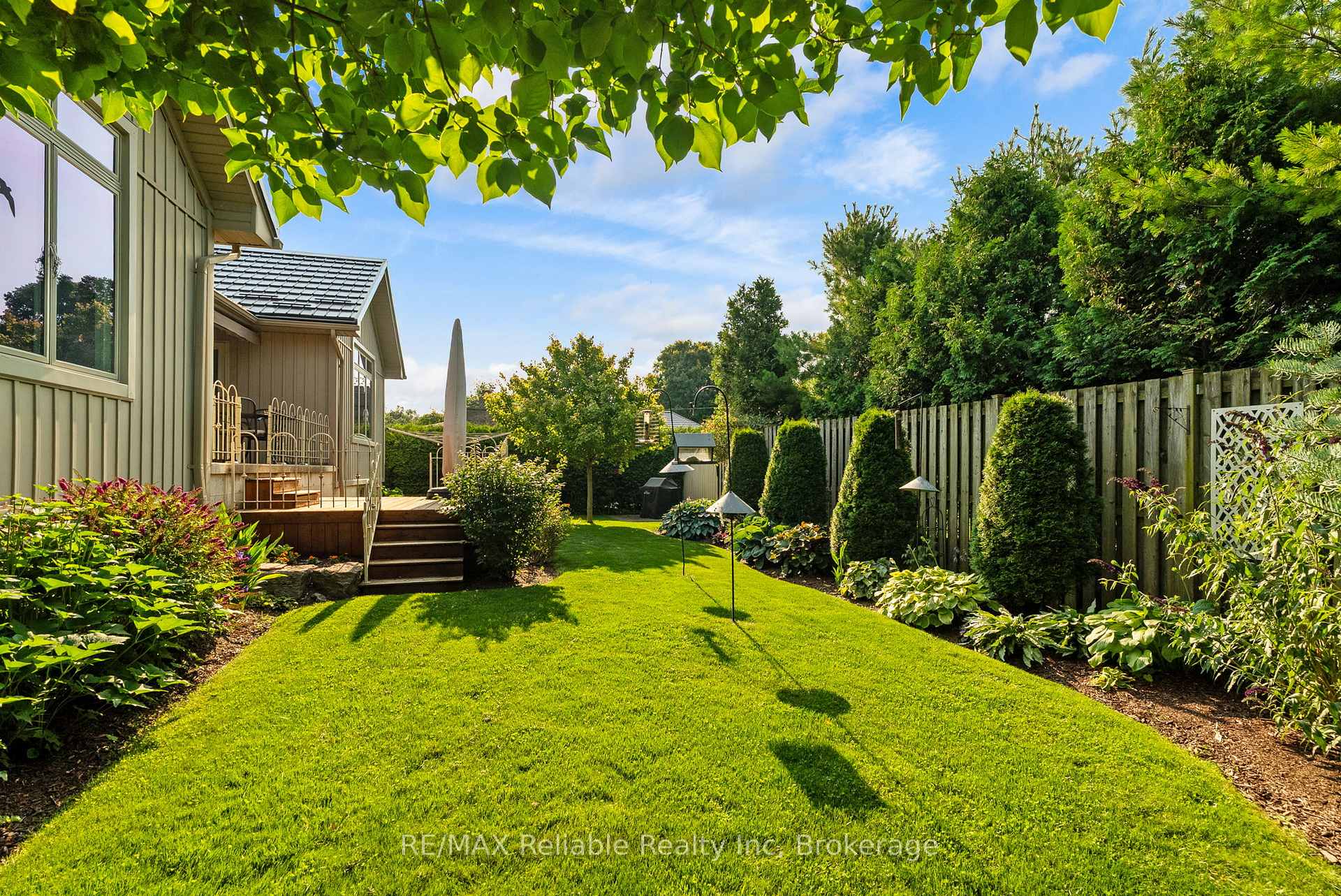 Photo 10 of 54 Victoria Street, Bluewater, Bayfield — HOMEH