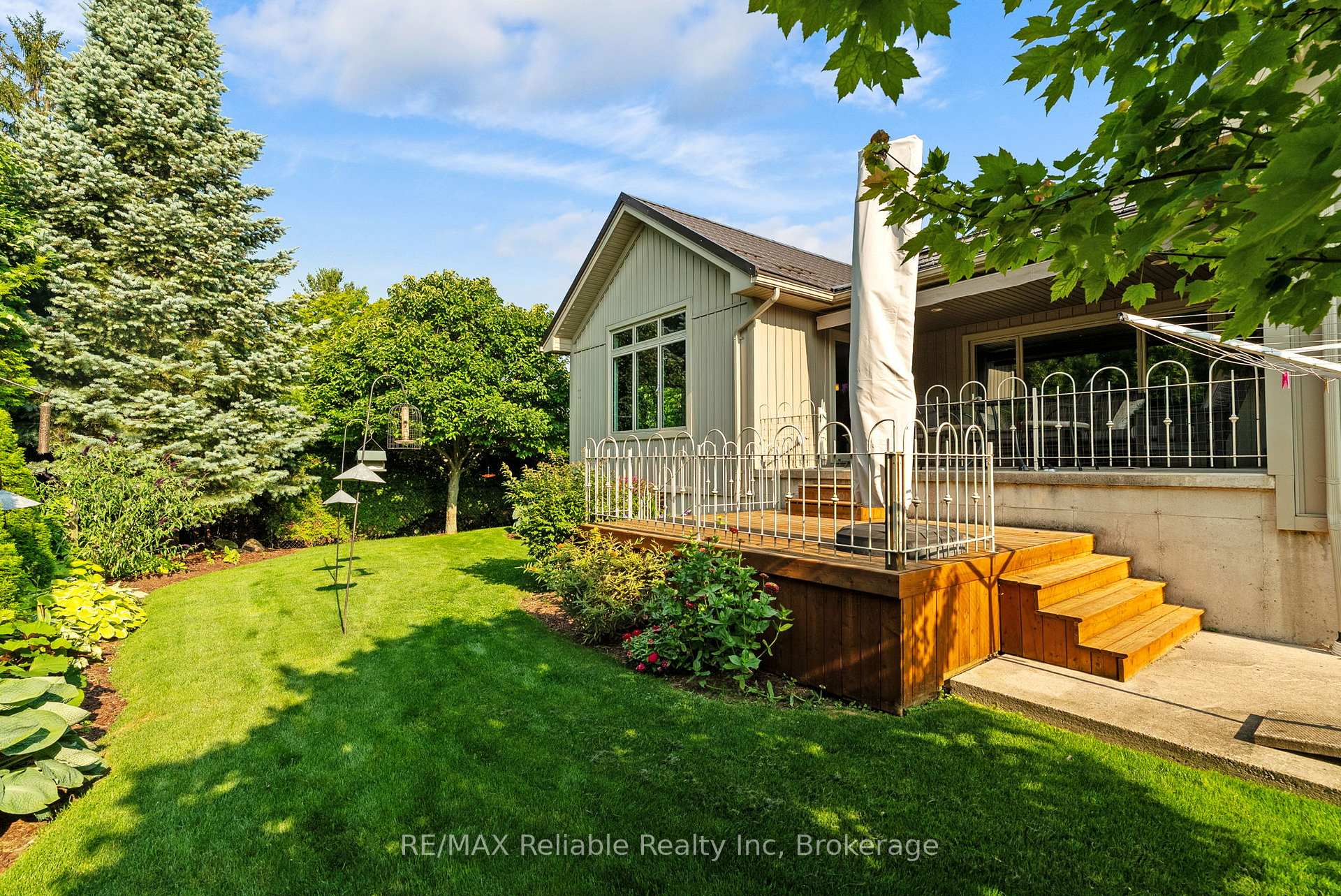 Photo 12 of 54 Victoria Street, Bluewater, Bayfield — HOMEH
