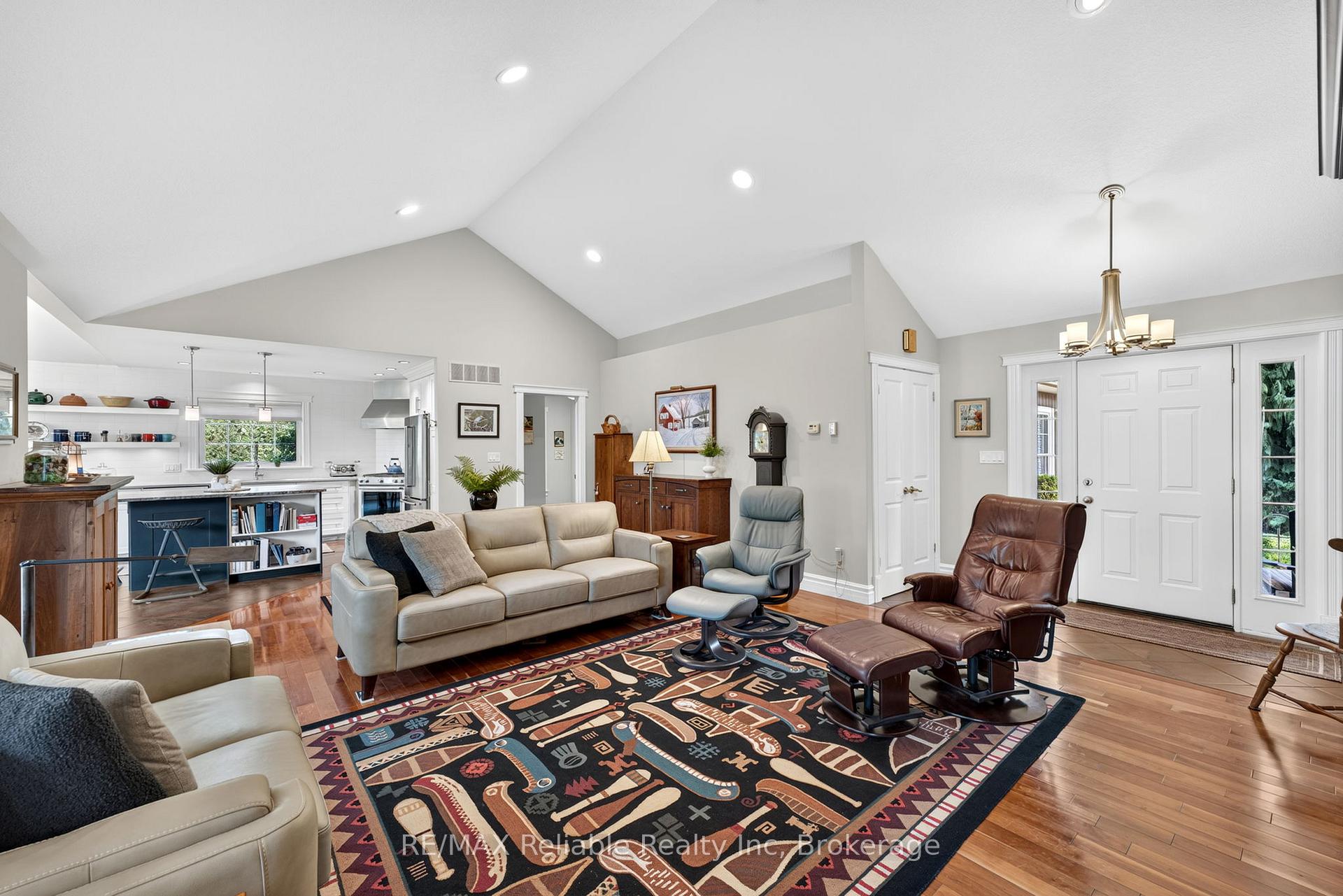 Photo 22 of 54 Victoria Street, Bluewater, Bayfield — HOMEH