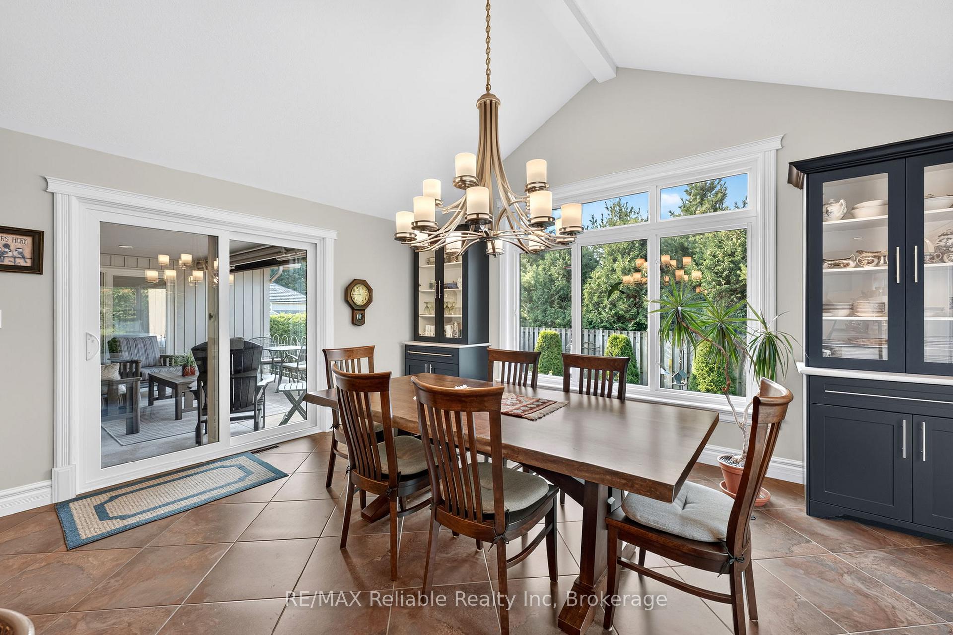 Photo 28 of 54 Victoria Street, Bluewater, Bayfield — HOMEH