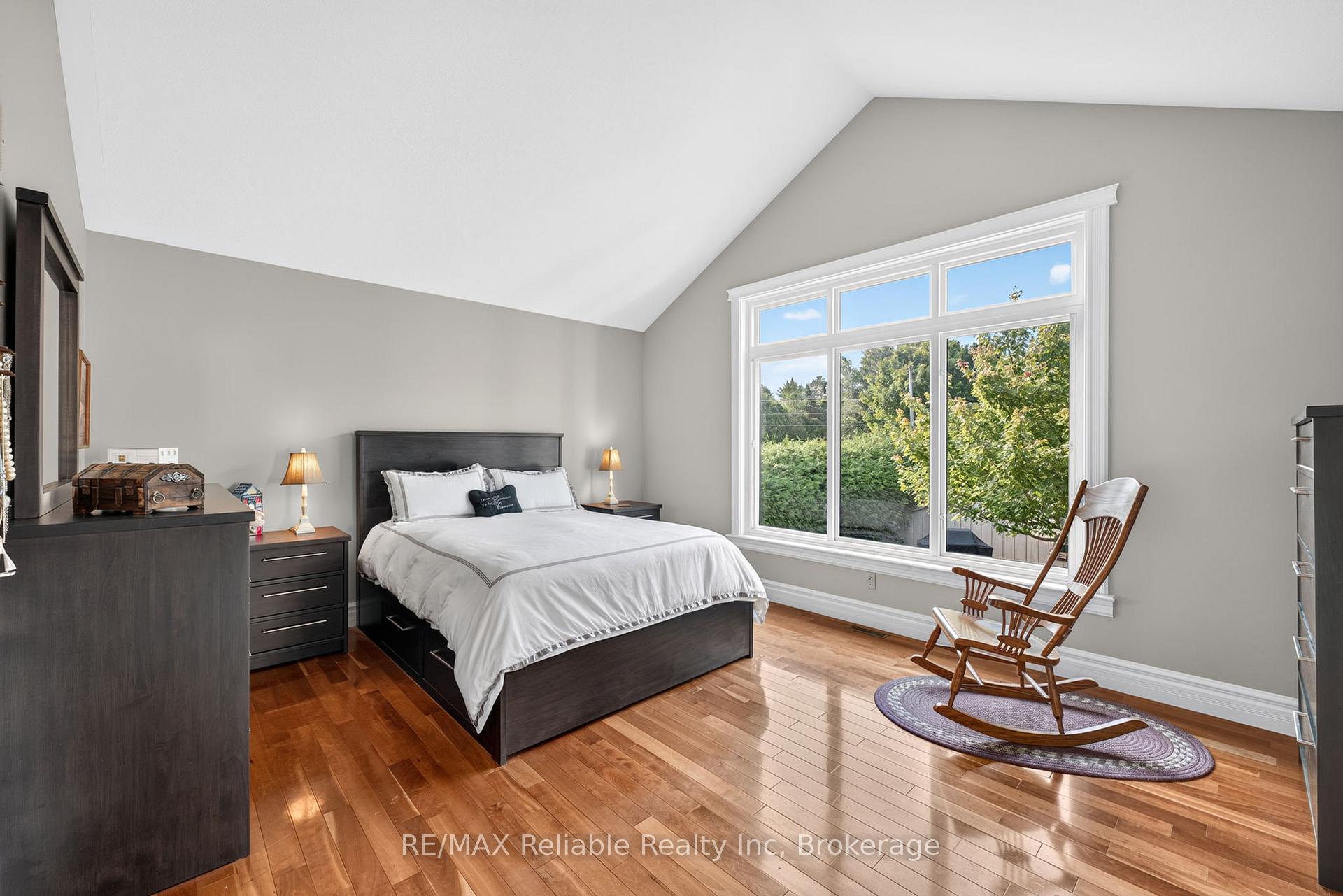 Photo 29 of 54 Victoria Street, Bluewater, Bayfield — HOMEH