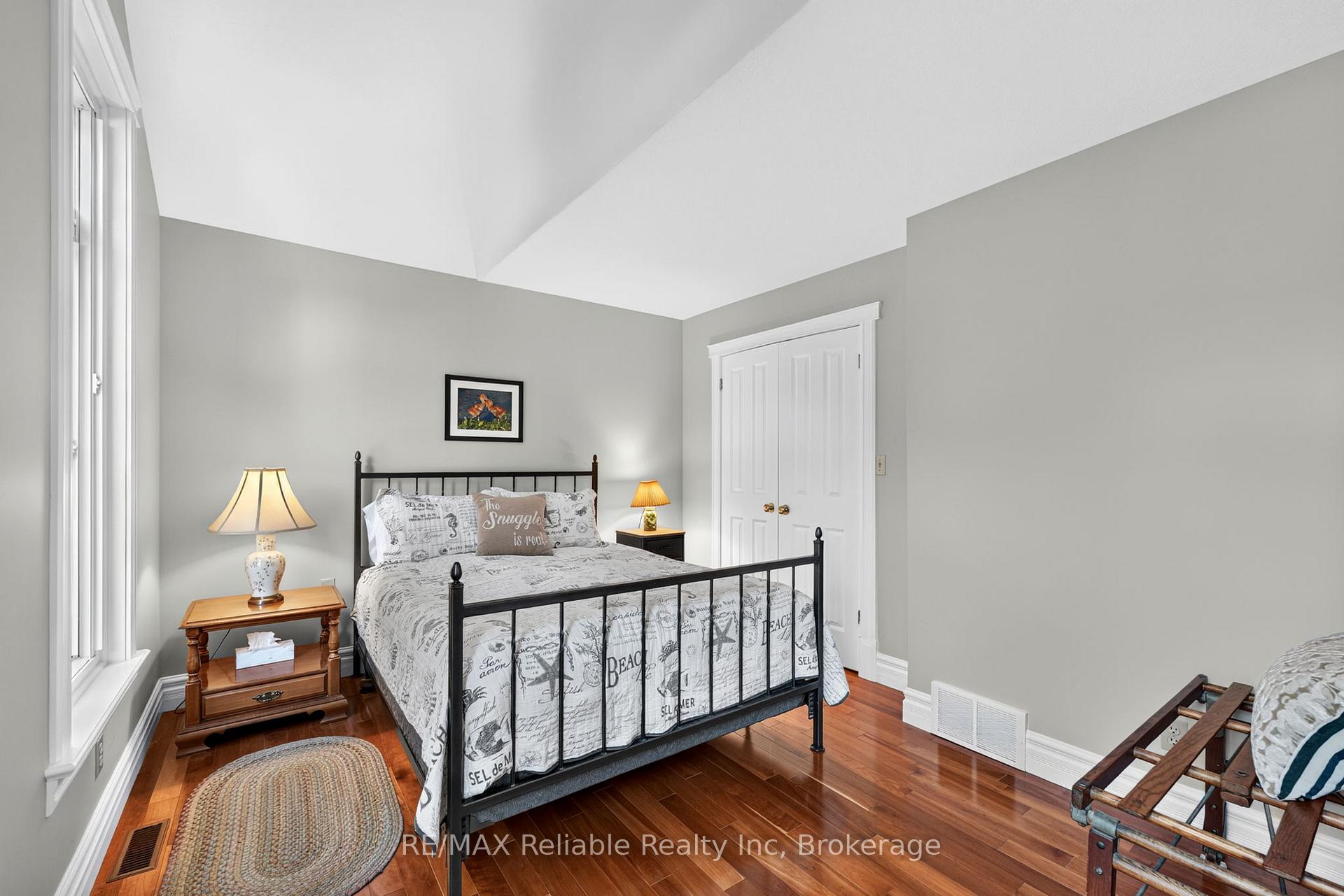 Photo 34 of 54 Victoria Street, Bluewater, Bayfield — HOMEH