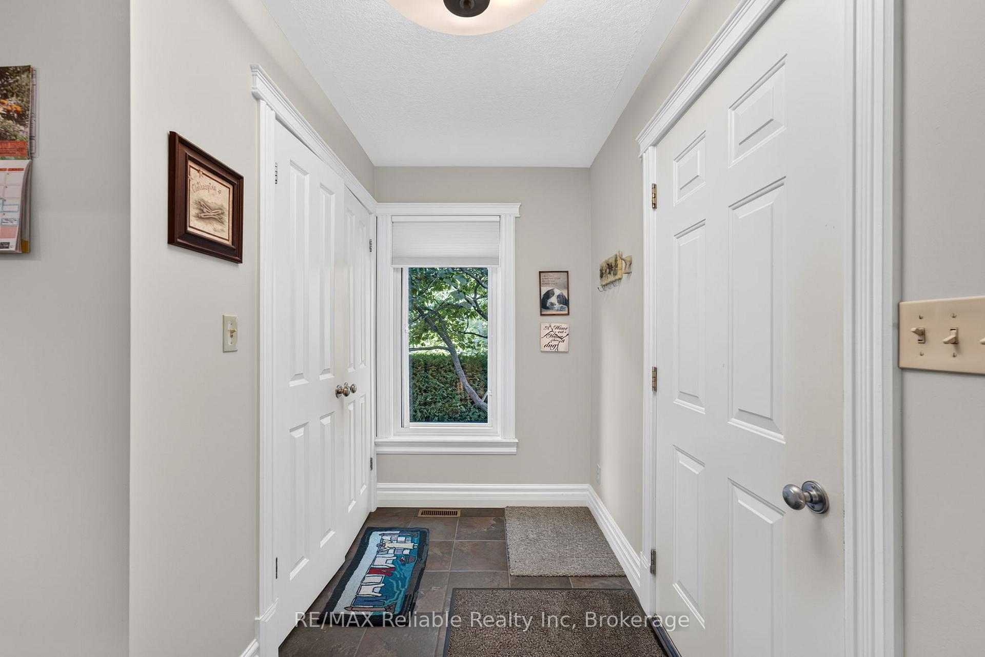 Photo 37 of 54 Victoria Street, Bluewater, Bayfield — HOMEH