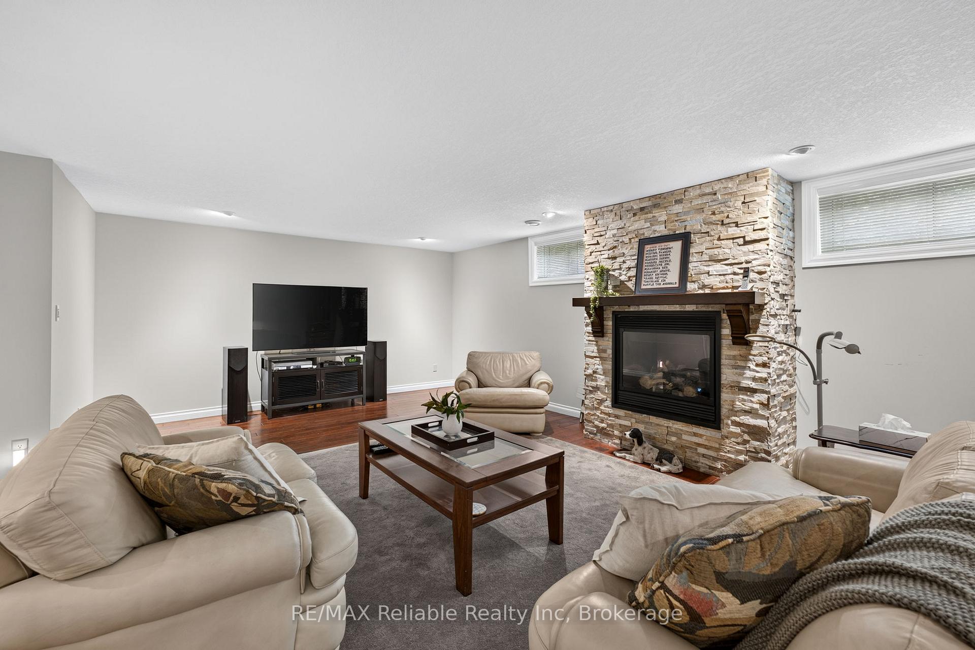 Photo 39 of 54 Victoria Street, Bluewater, Bayfield — HOMEH