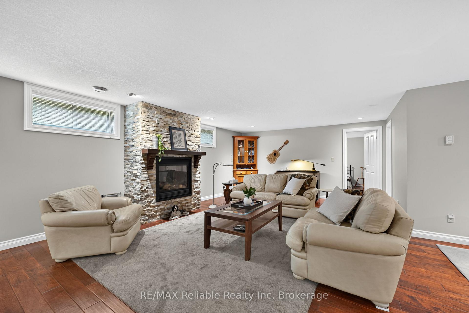 Photo 40 of 54 Victoria Street, Bluewater, Bayfield — HOMEH