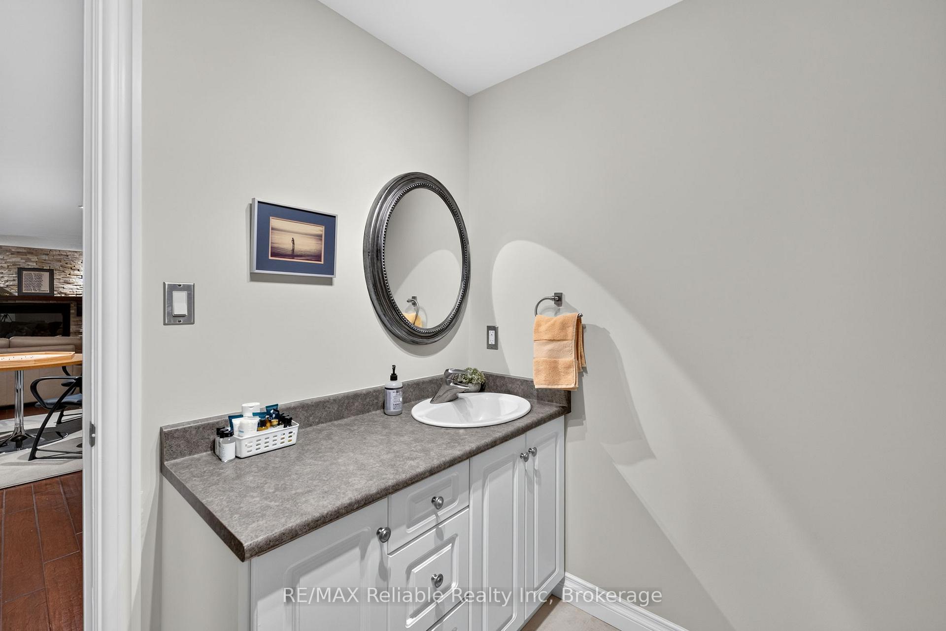 Photo 46 of 54 Victoria Street, Bluewater, Bayfield — HOMEH