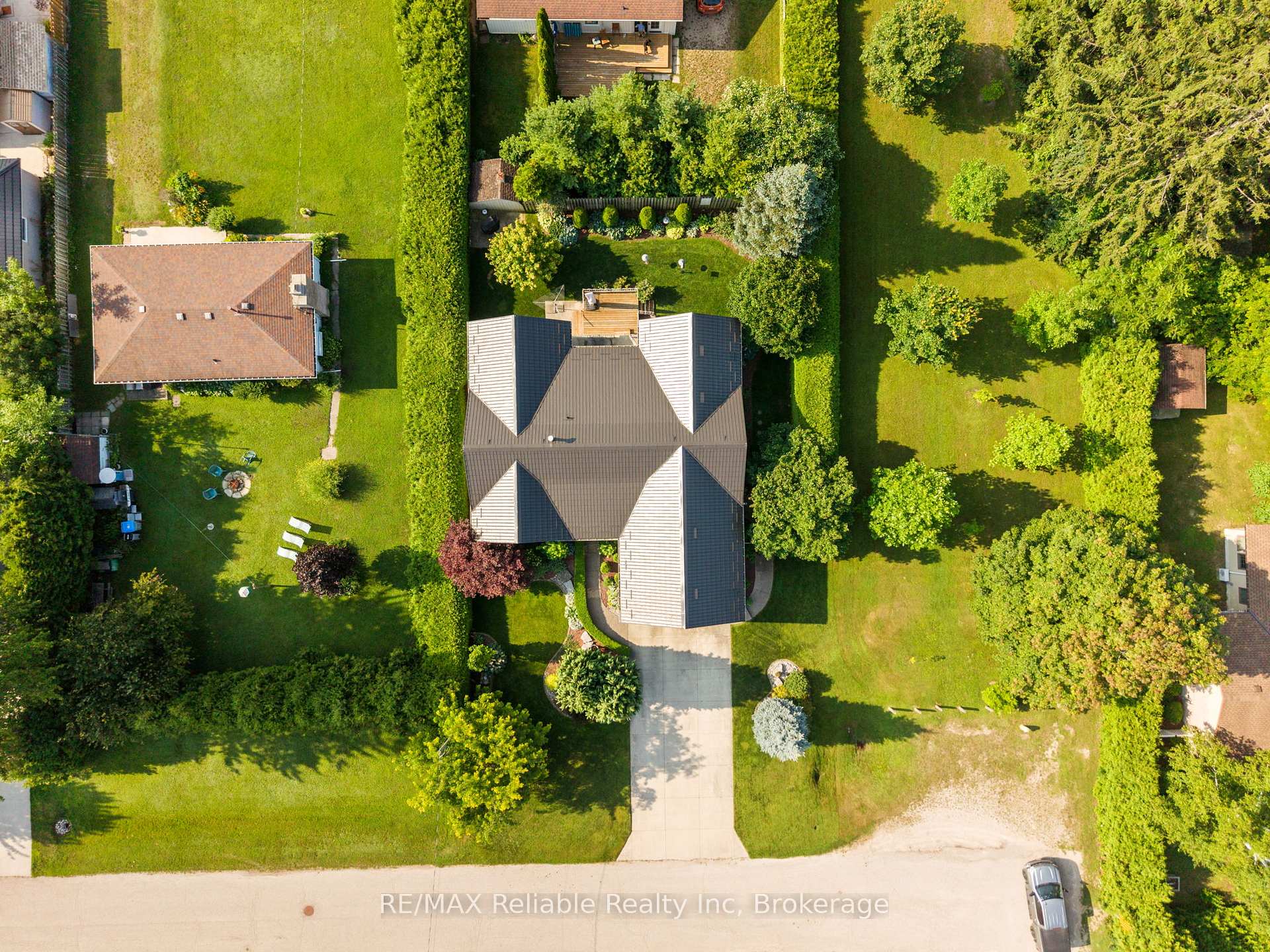 Photo 49 of 54 Victoria Street, Bluewater, Bayfield — HOMEH