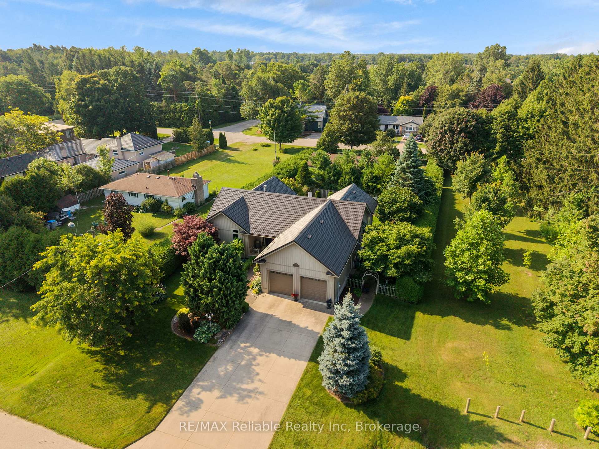 Photo 50 of 54 Victoria Street, Bluewater, Bayfield — HOMEH