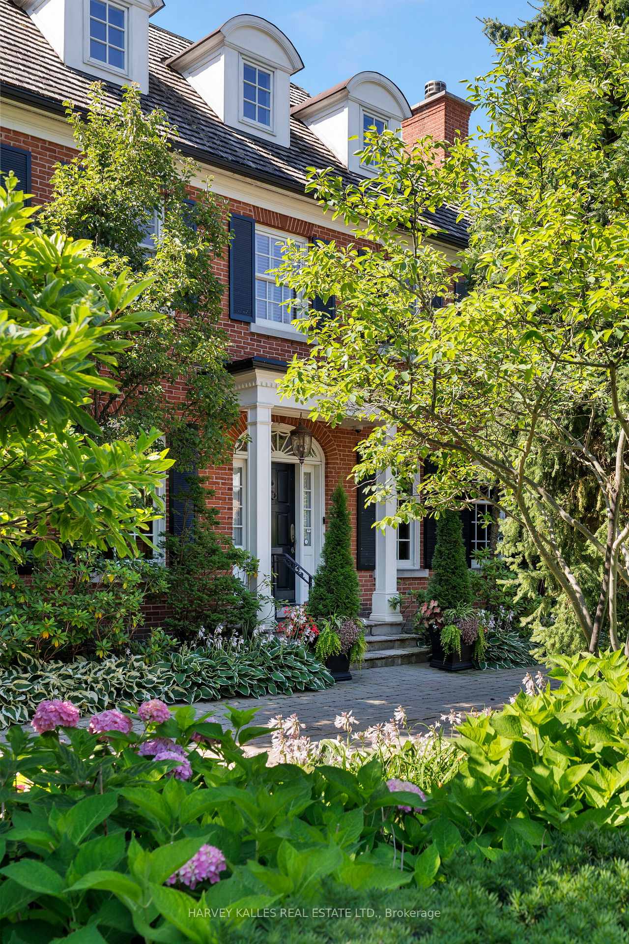 Photo 2 of 17 Sagewood Drive, North York, Banbury-Don Mills — HOMEH