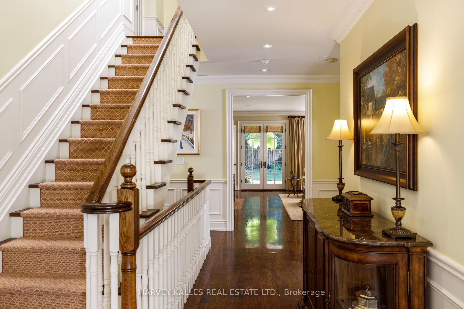 Photo 10 of 17 Sagewood Drive, North York, Banbury-Don Mills — HOMEH