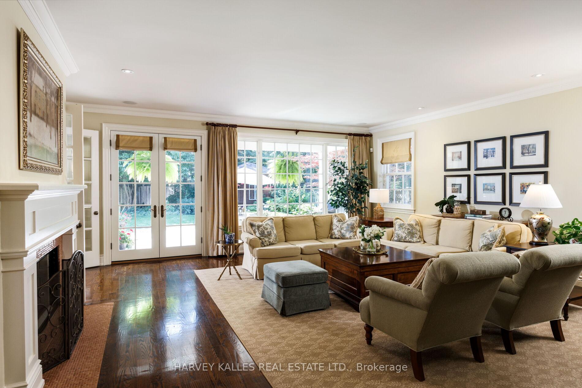Photo 13 of 17 Sagewood Drive, North York, Banbury-Don Mills — HOMEH