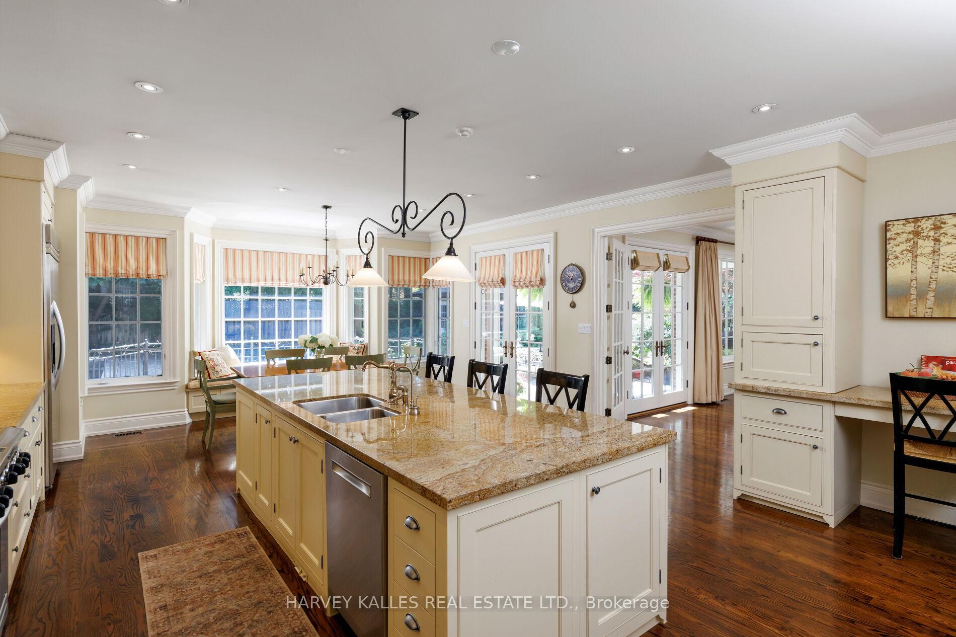 Photo 19 of 17 Sagewood Drive, North York, Banbury-Don Mills — HOMEH