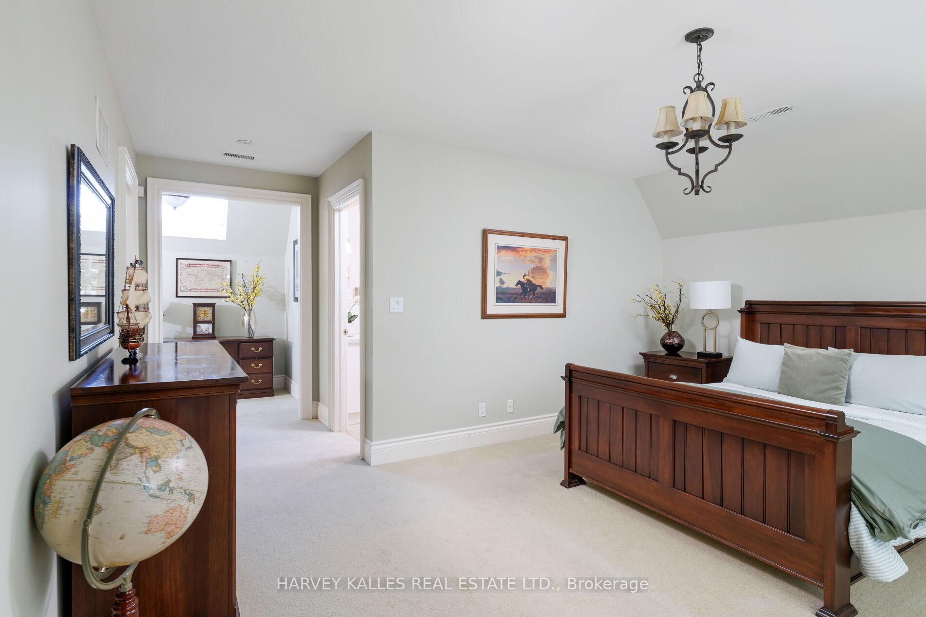Photo 33 of 17 Sagewood Drive, North York, Banbury-Don Mills — HOMEH