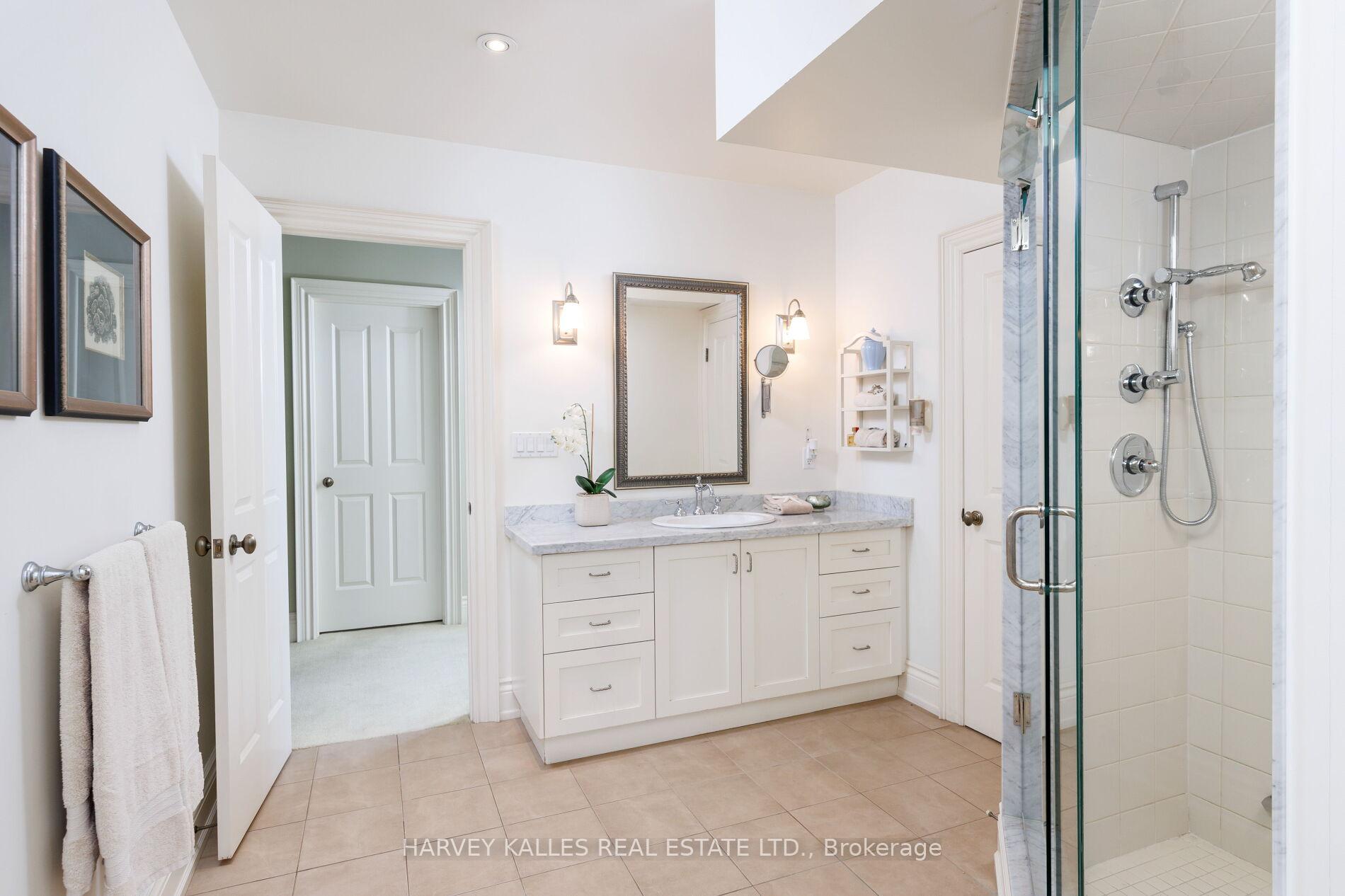 Photo 34 of 17 Sagewood Drive, North York, Banbury-Don Mills — HOMEH