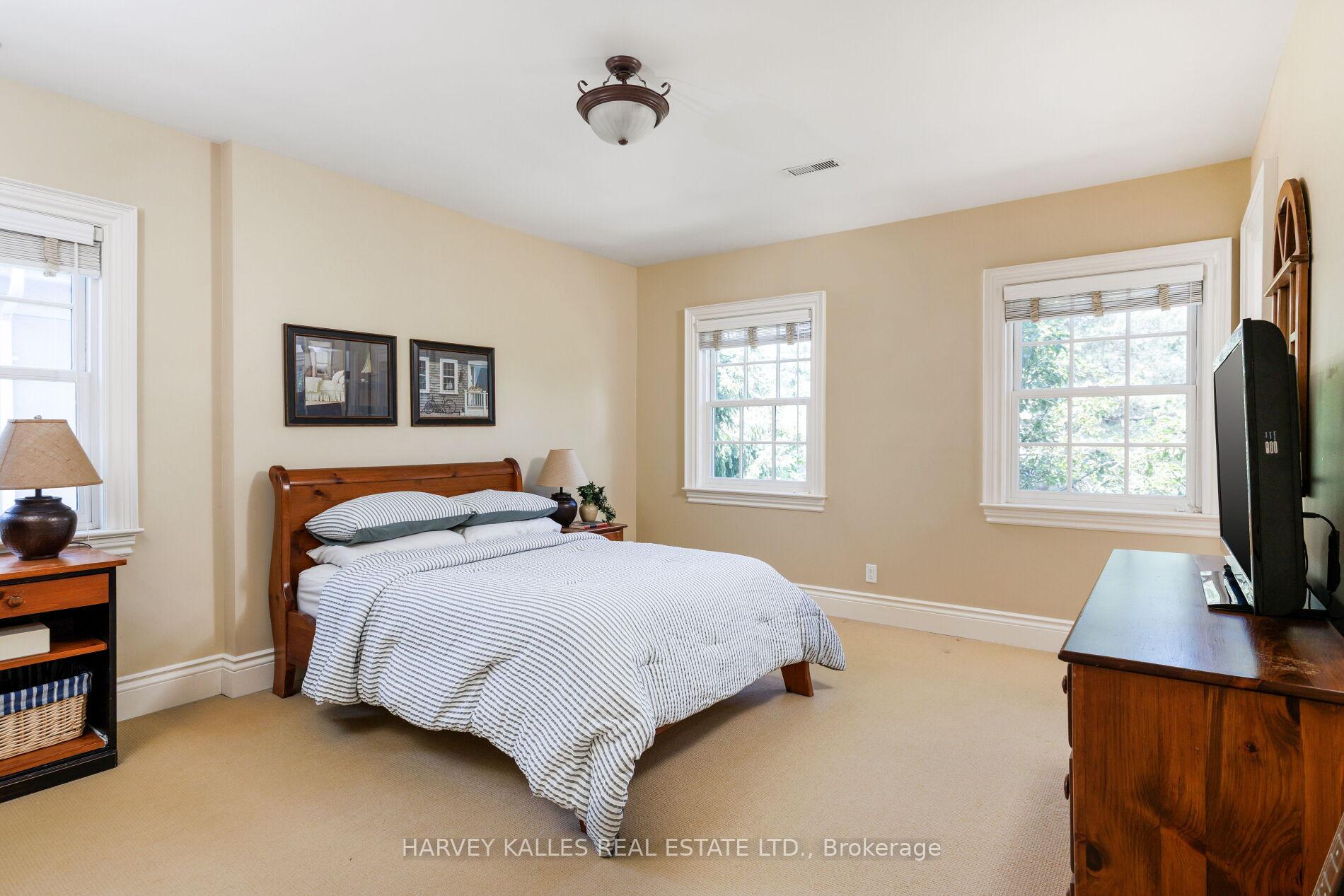 Photo 39 of 17 Sagewood Drive, North York, Banbury-Don Mills — HOMEH