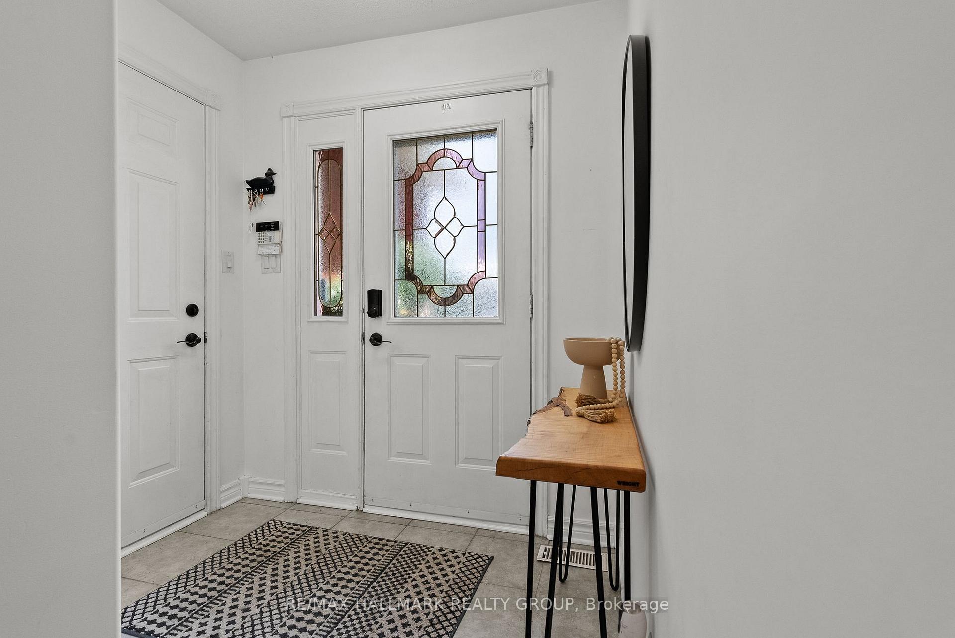 Photo 3 of 9 Dr Gordon Crescent, North Grenville, Kemptville — HOMEH