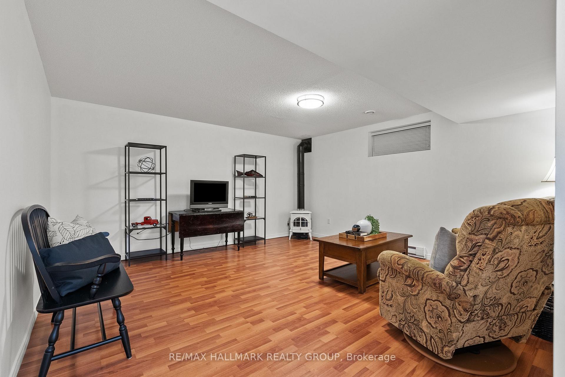 Photo 33 of 9 Dr Gordon Crescent, North Grenville, Kemptville — HOMEH