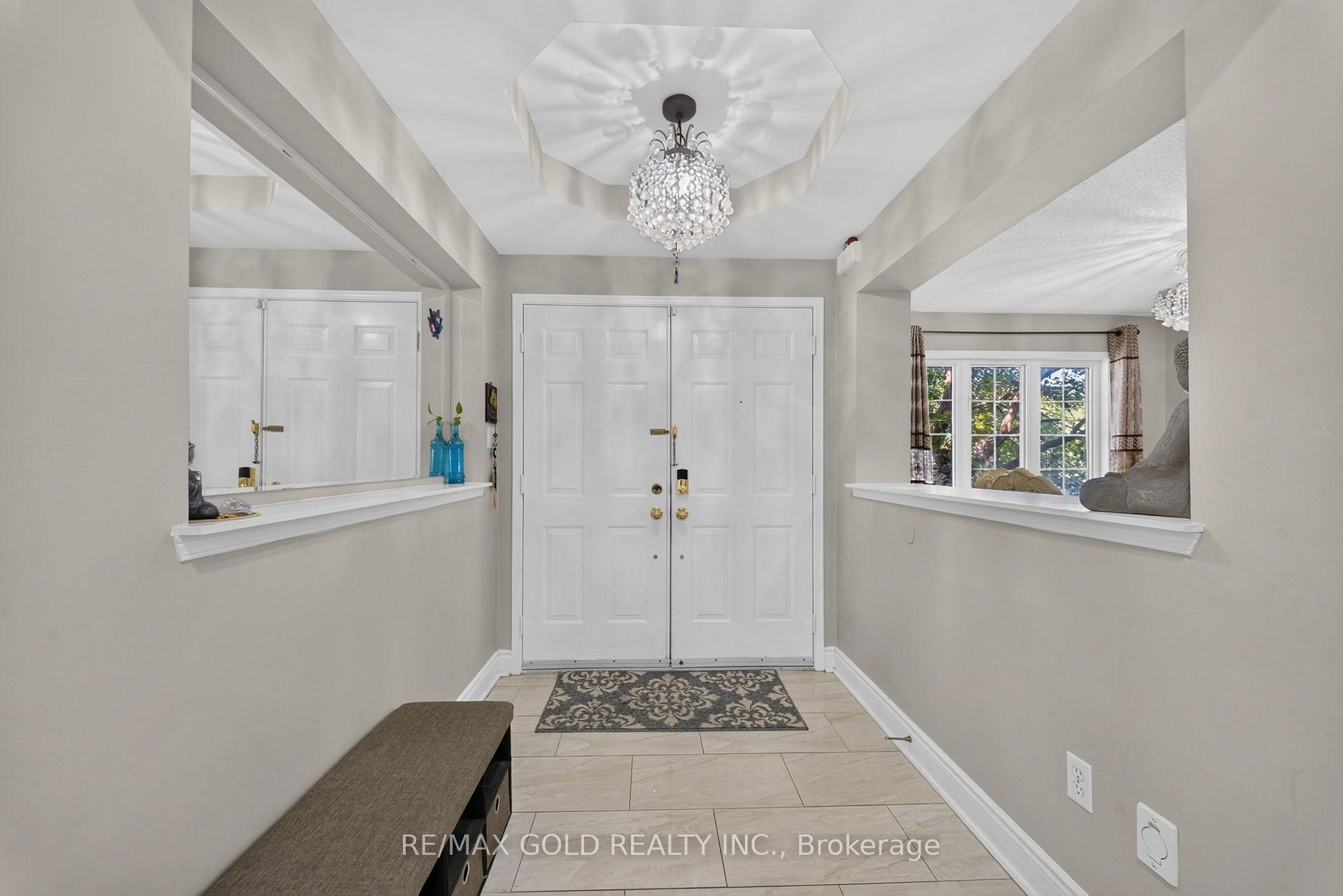 Photo 7 of 4 Sunnyview Road, Brampton, Fletcher's Meadow — HOMEH