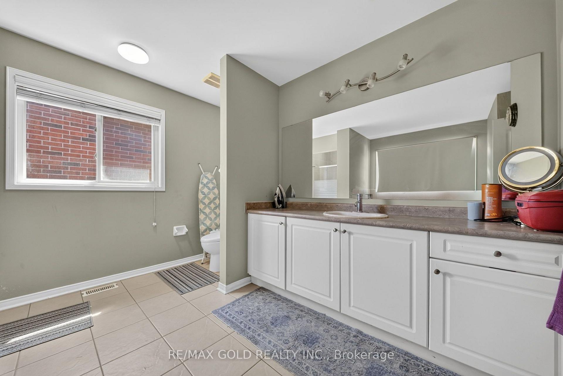 Photo 22 of 4 Sunnyview Road, Brampton, Fletcher's Meadow — HOMEH