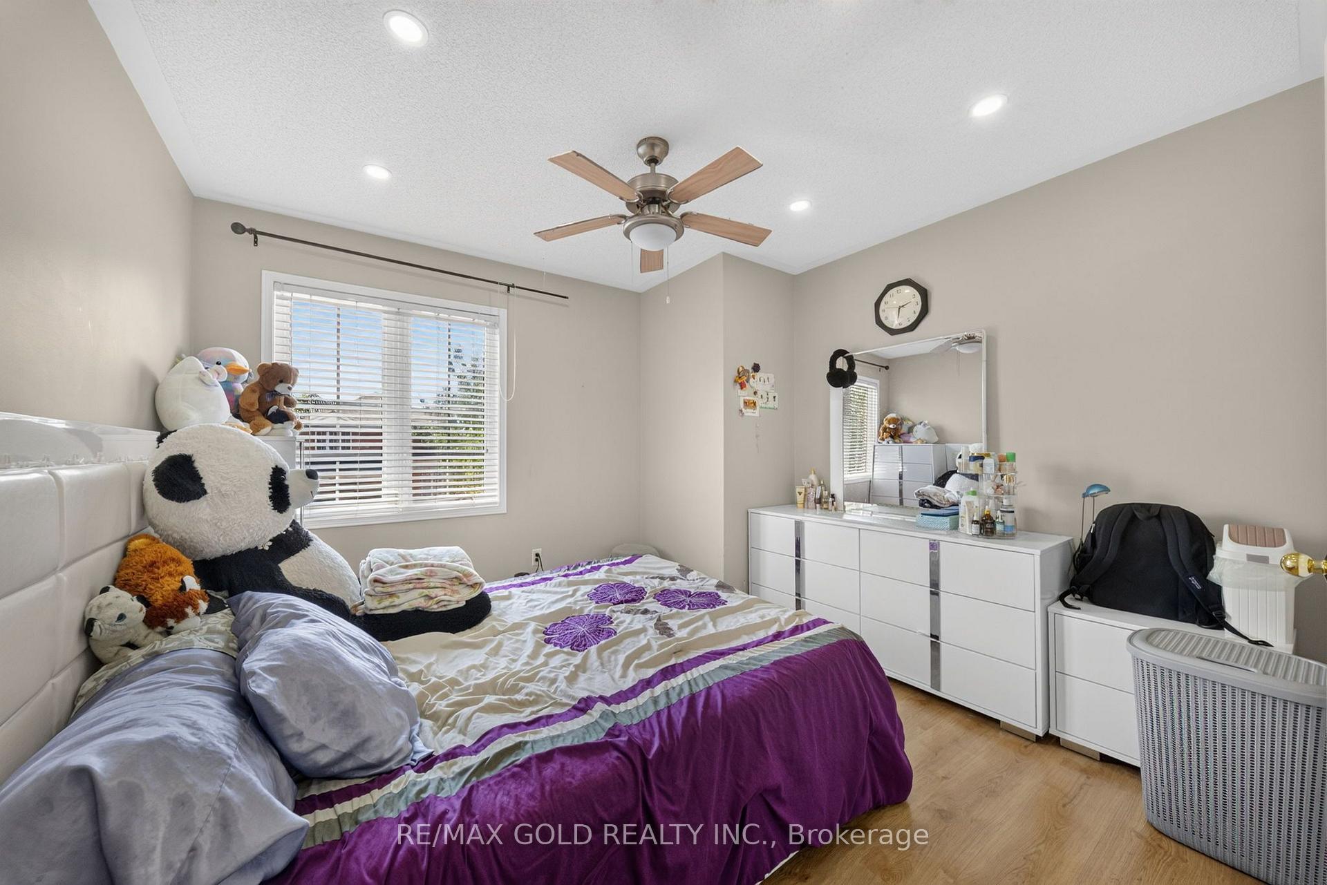 Photo 30 of 4 Sunnyview Road, Brampton, Fletcher's Meadow — HOMEH