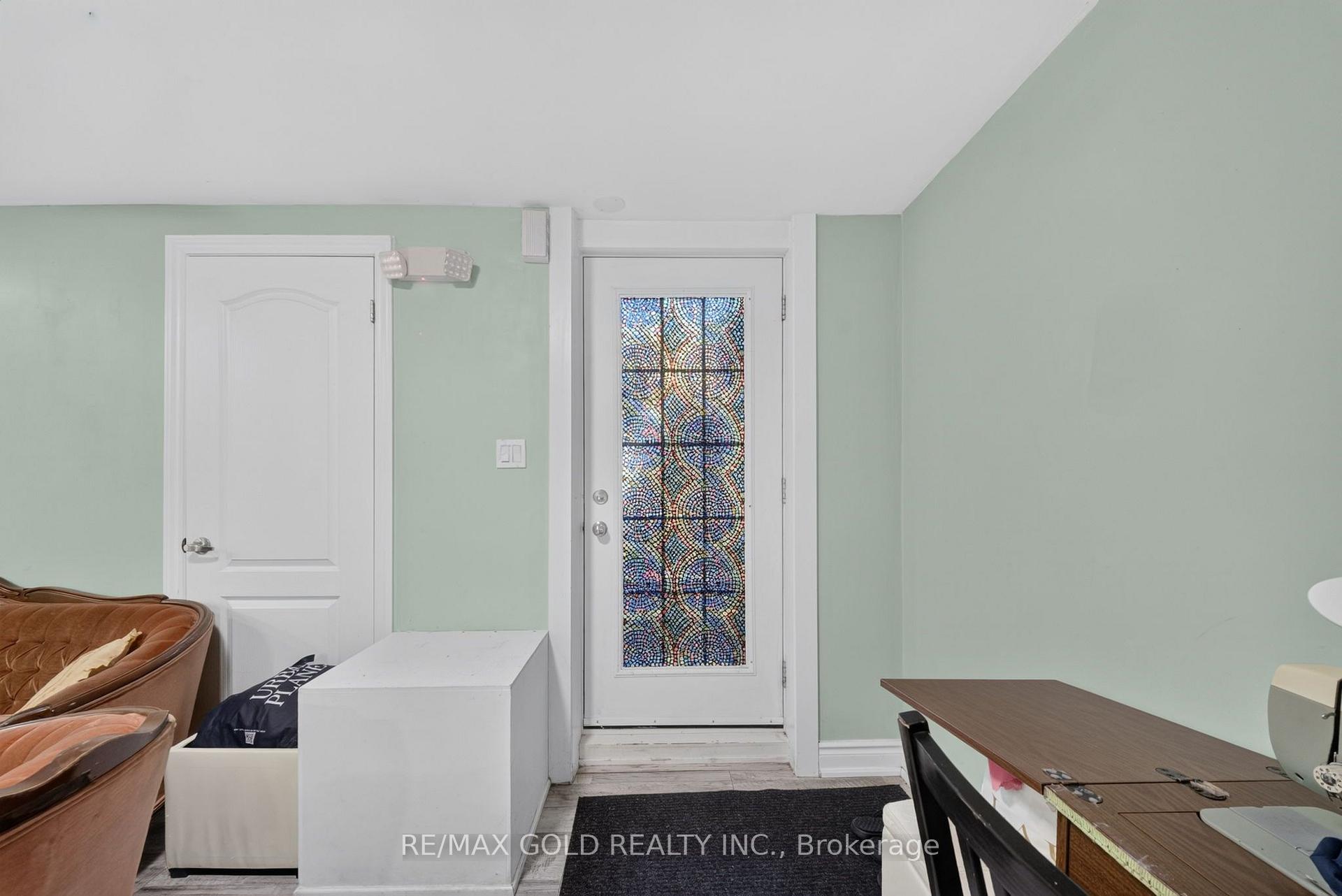 Photo 35 of 4 Sunnyview Road, Brampton, Fletcher's Meadow — HOMEH