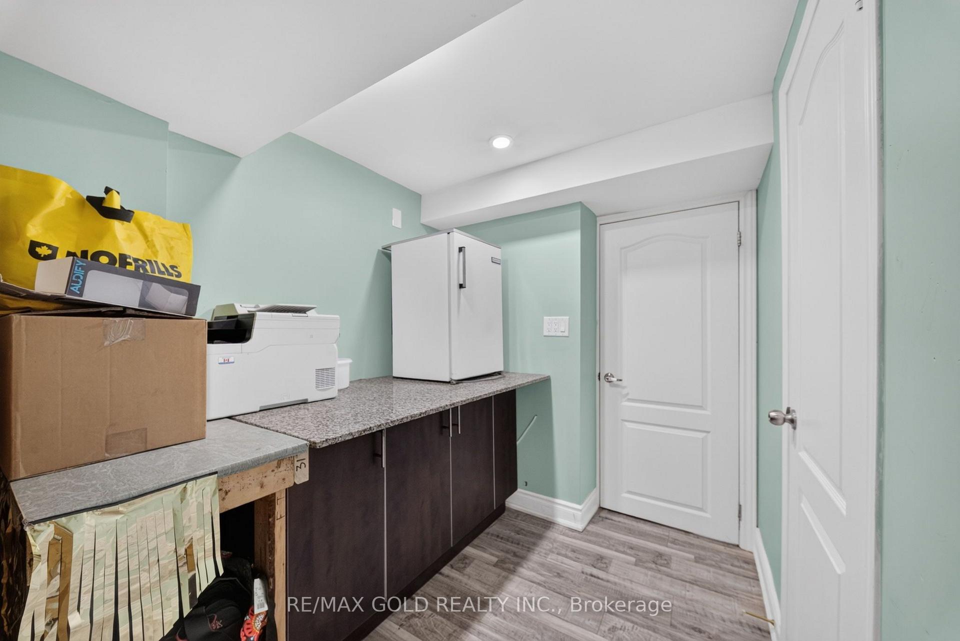 Photo 44 of 4 Sunnyview Road, Brampton, Fletcher's Meadow — HOMEH