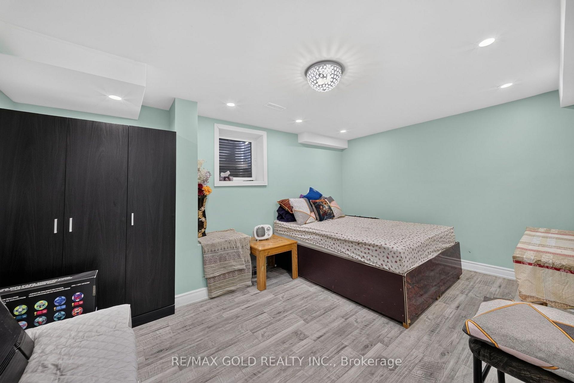 Photo 45 of 4 Sunnyview Road, Brampton, Fletcher's Meadow — HOMEH