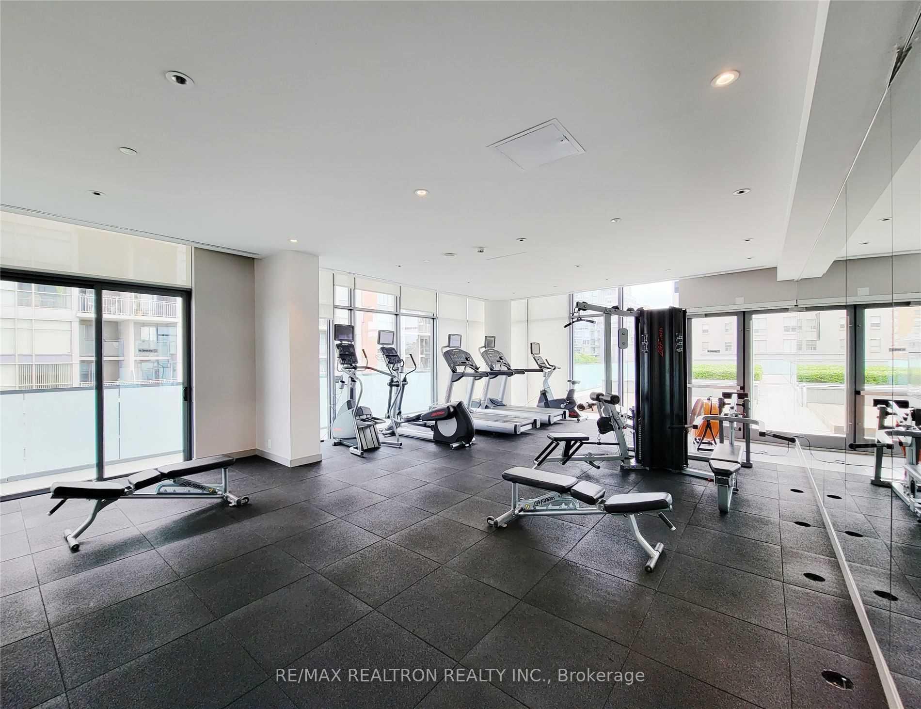 Photo 4 of Unit 1209, 1815 Yonge Street, Toronto, Mount Pleasant West — HOMEH