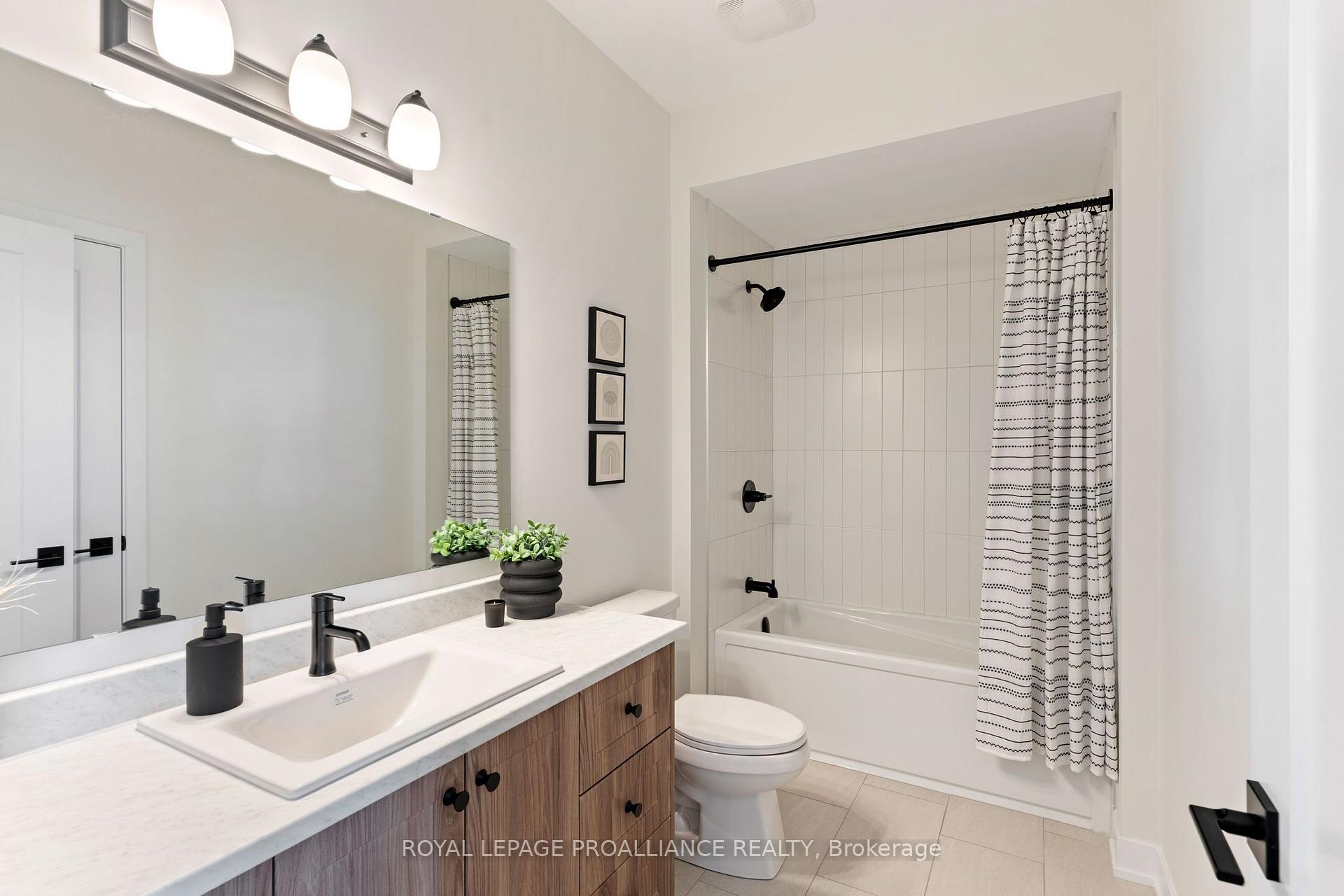 Photo 10 of 1070 Turner Drive, Brockville, Brockville — HOMEH