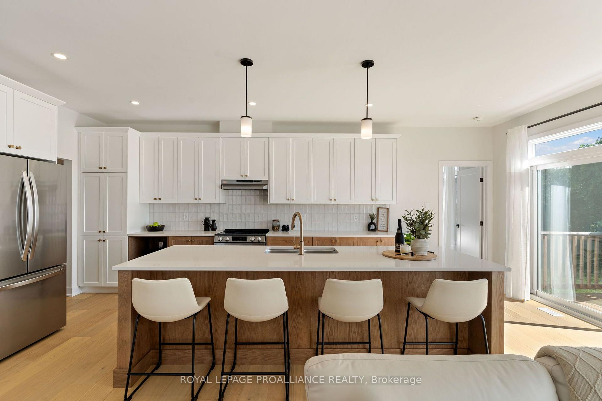 Photo 15 of 1070 Turner Drive, Brockville, Brockville — HOMEH