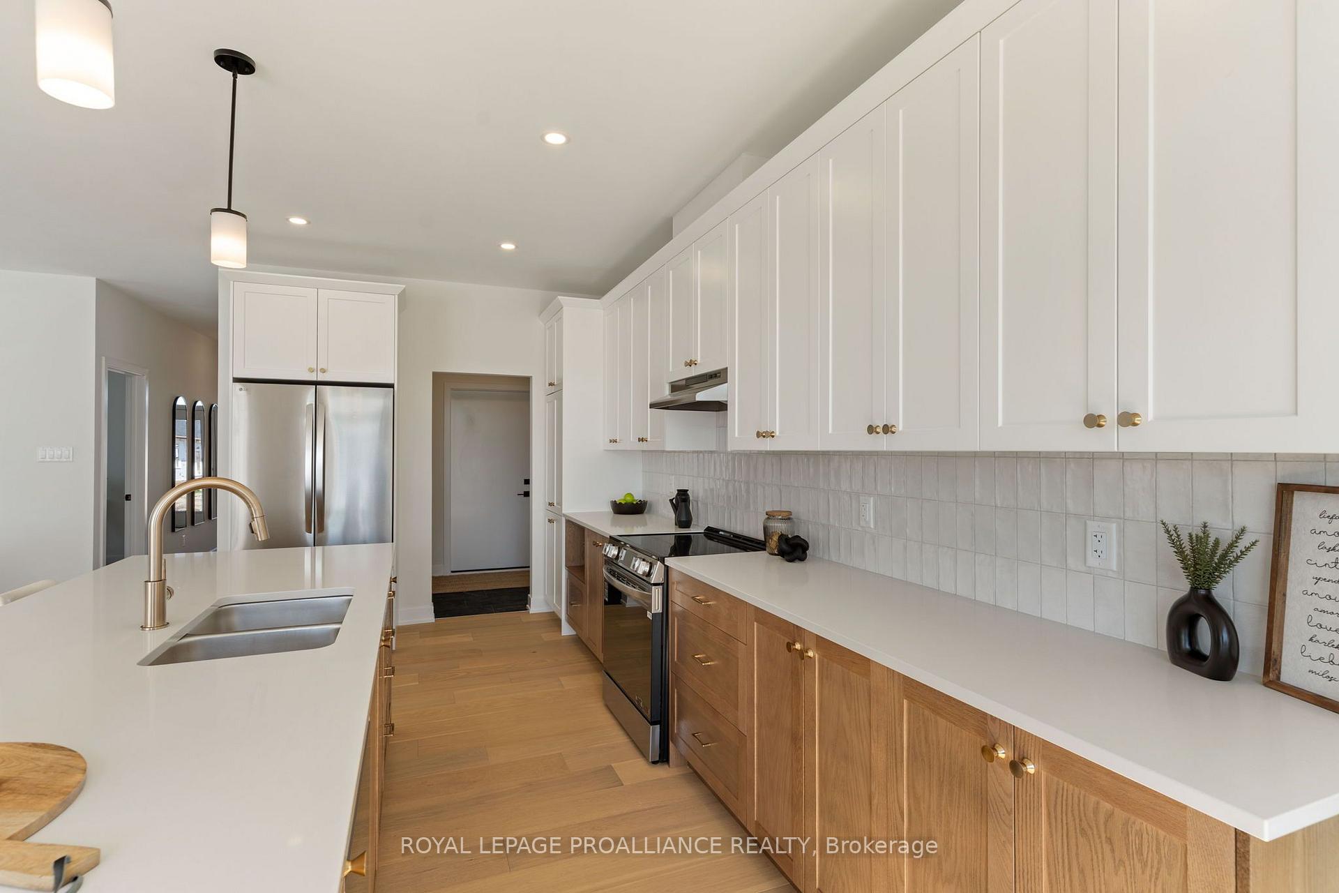 Photo 19 of 1070 Turner Drive, Brockville, Brockville — HOMEH