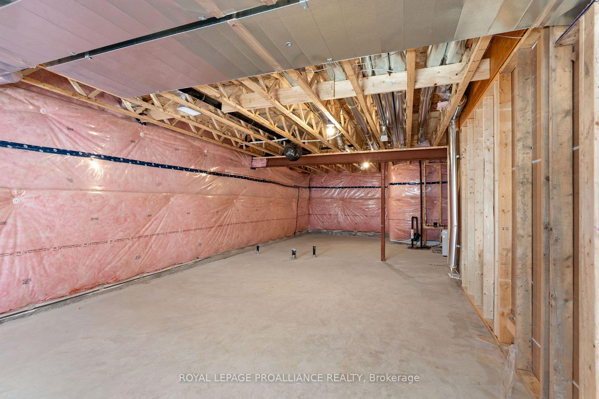 Photo 41 of 1070 Turner Drive, Brockville, Brockville — HOMEH