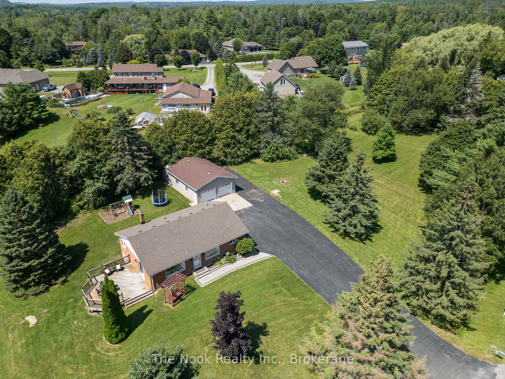 Photo 4 of 8106 County 10 Road, Port Hope, Garden Hill — HOMEH
