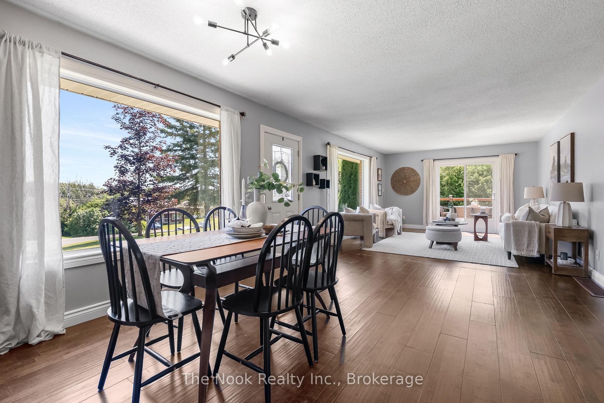 Photo 12 of 8106 County 10 Road, Port Hope, Garden Hill — HOMEH