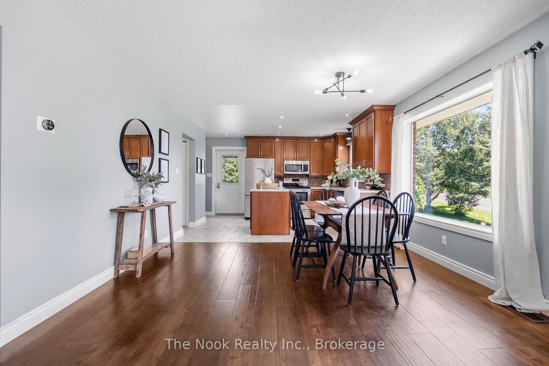 Photo 13 of 8106 County 10 Road, Port Hope, Garden Hill — HOMEH