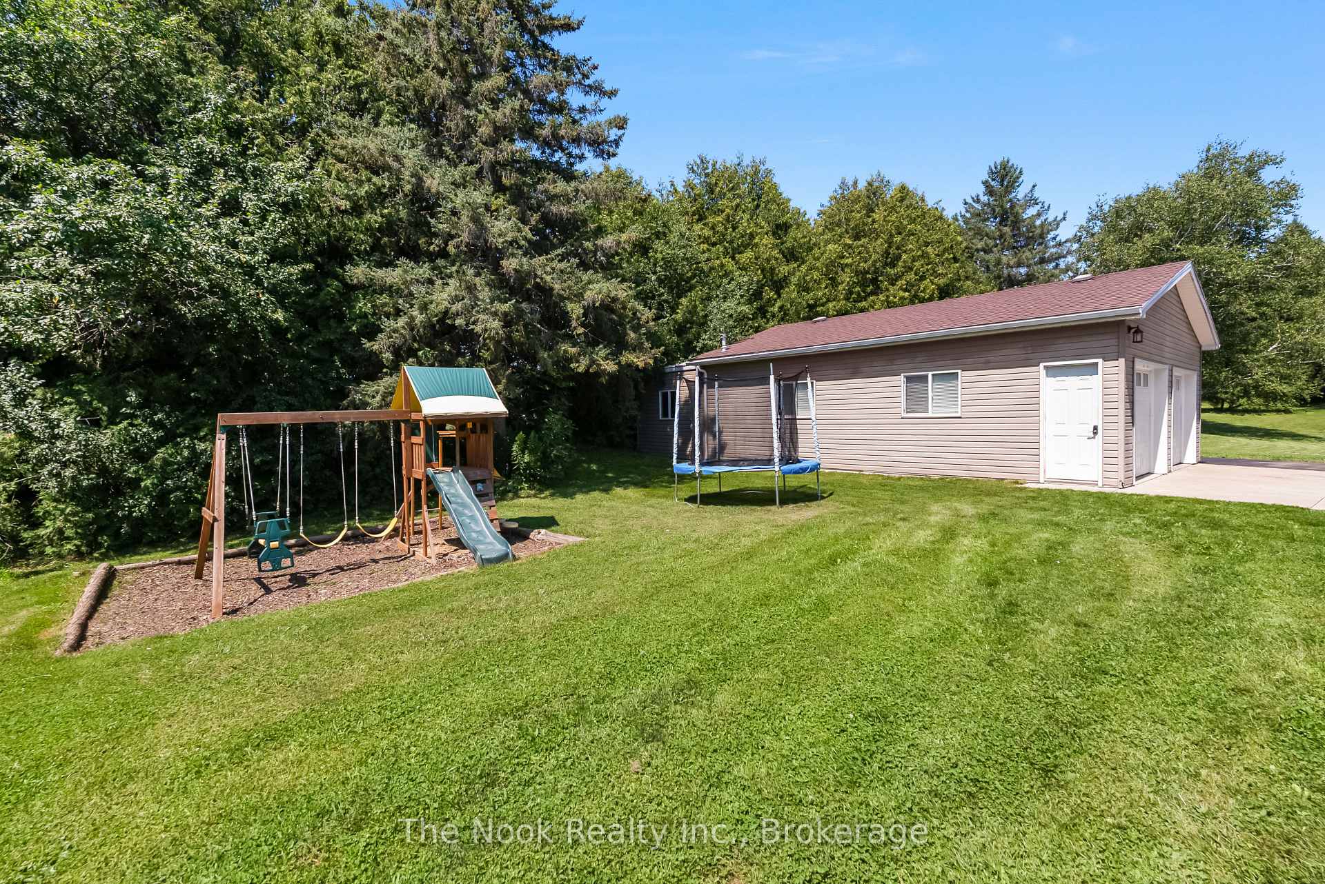 Photo 35 of 8106 County 10 Road, Port Hope, Garden Hill — HOMEH