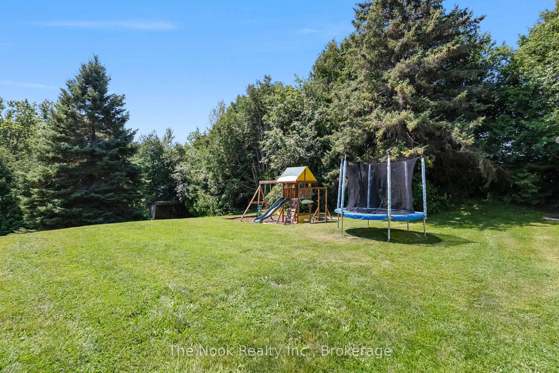 Photo 37 of 8106 County 10 Road, Port Hope, Garden Hill — HOMEH