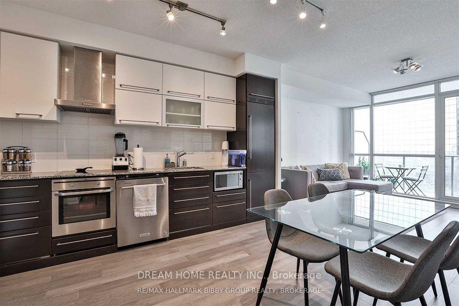 Photo 4 of Unit 2405, 770 Bay Street, Toronto, Bay Street Corridor — HOMEH