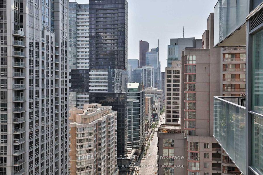 Photo 18 of Unit 2405, 770 Bay Street, Toronto, Bay Street Corridor — HOMEH