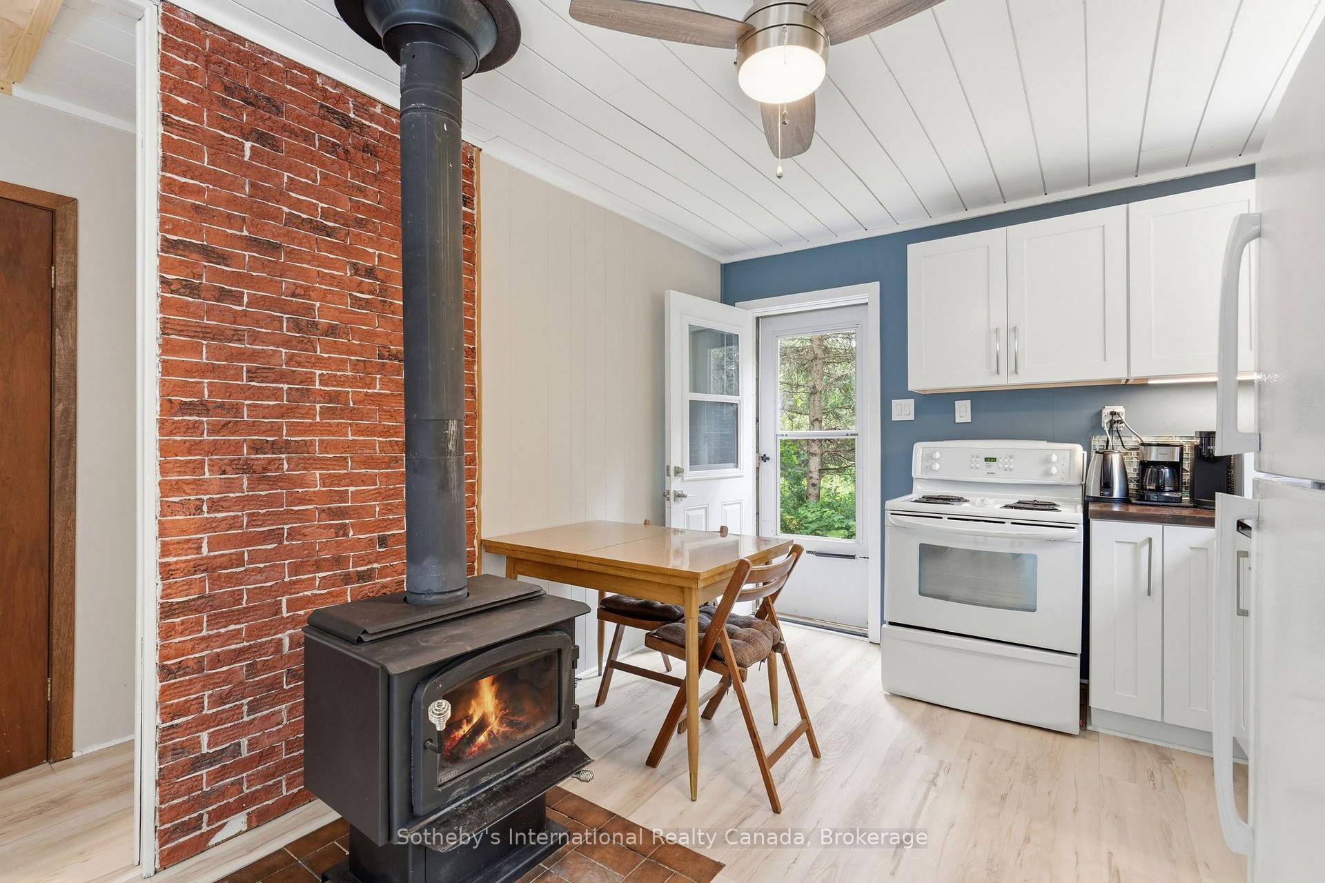 Photo 15 of 13 Pine Tree Road, Magnetawan — HOMEH