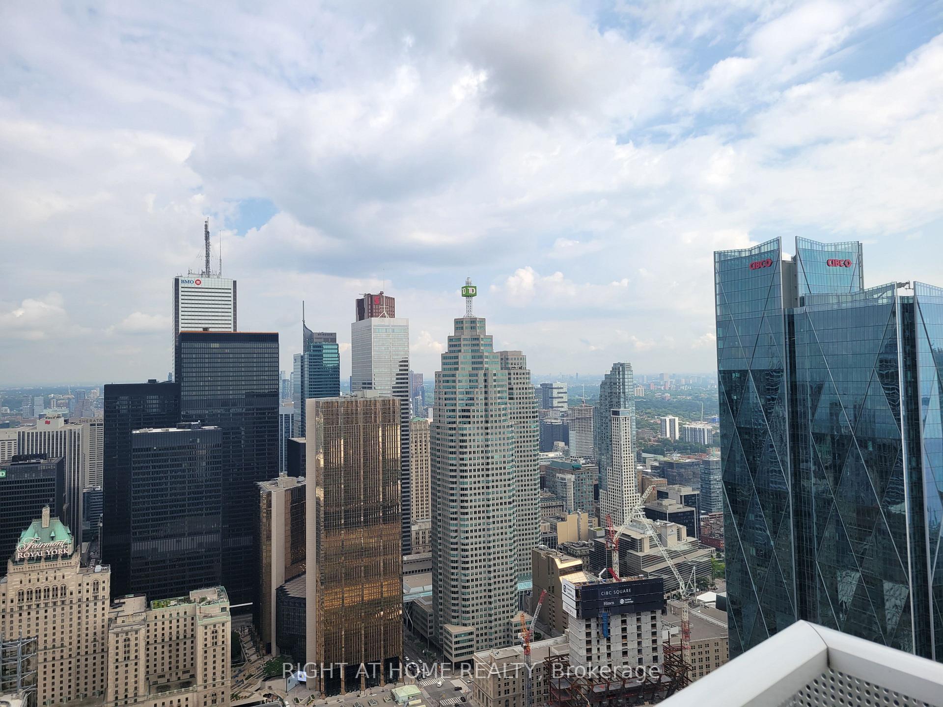 Photo 4 of Unit 6504, 100 Harbour Street, Toronto, Waterfront Communities — HOMEH