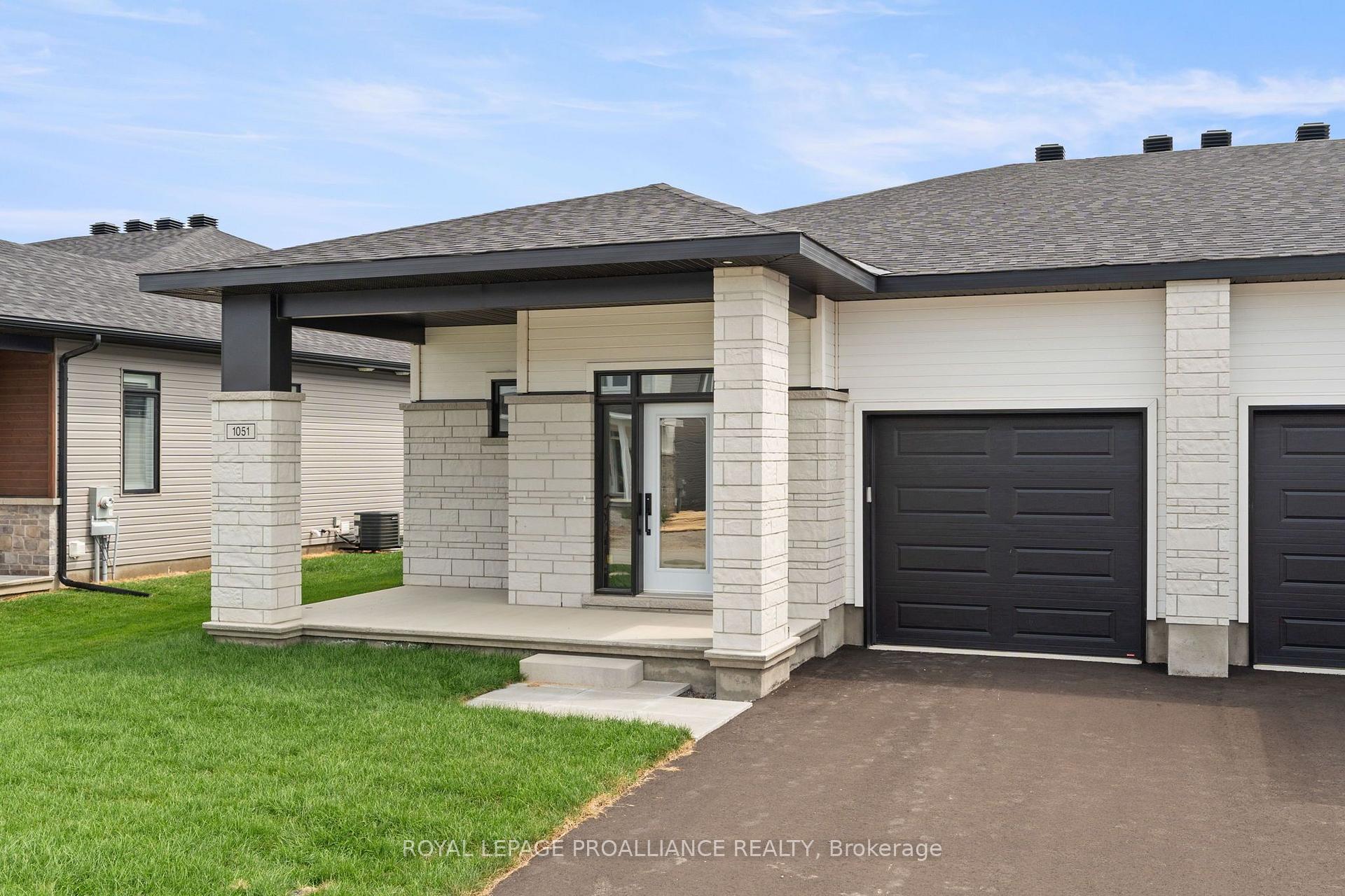 Photo 3 of 1051 Moore Street, Brockville, Brockville — HOMEH