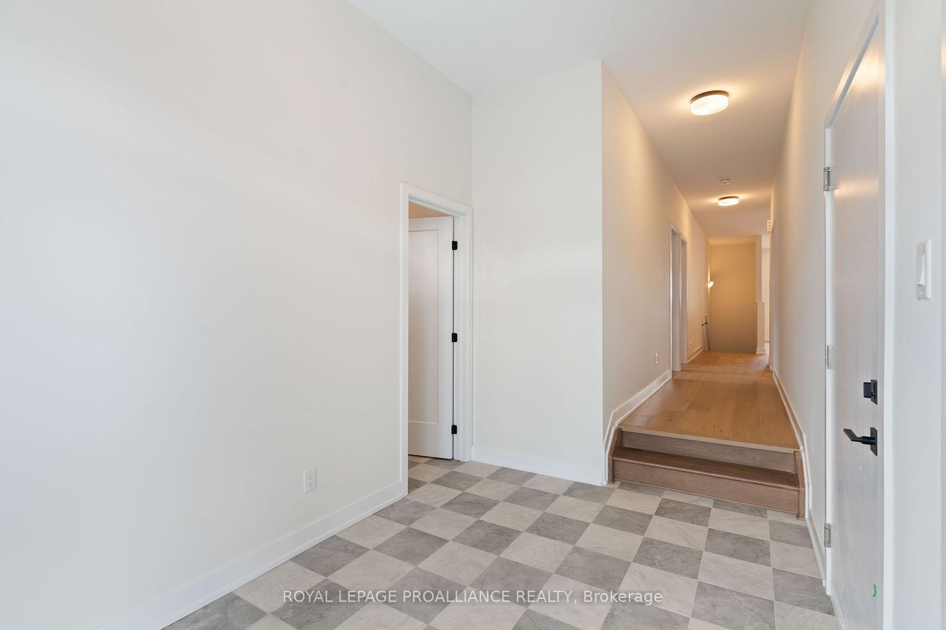 Photo 5 of 1051 Moore Street, Brockville, Brockville — HOMEH