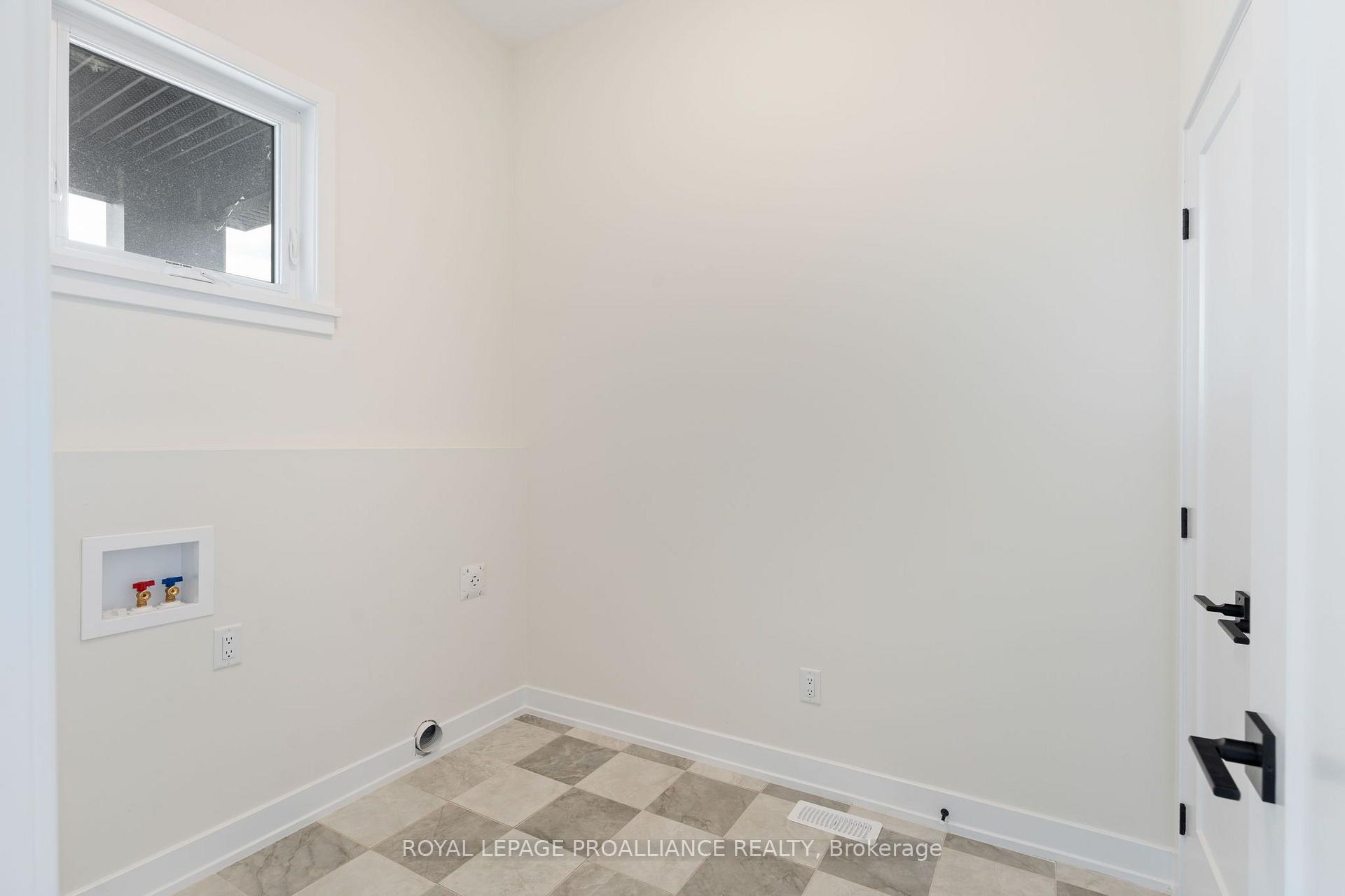 Photo 6 of 1051 Moore Street, Brockville, Brockville — HOMEH