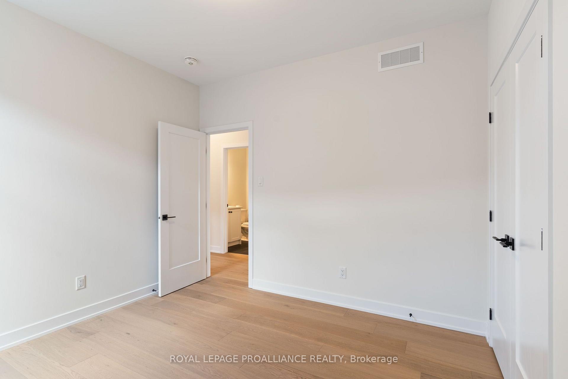 Photo 10 of 1051 Moore Street, Brockville, Brockville — HOMEH